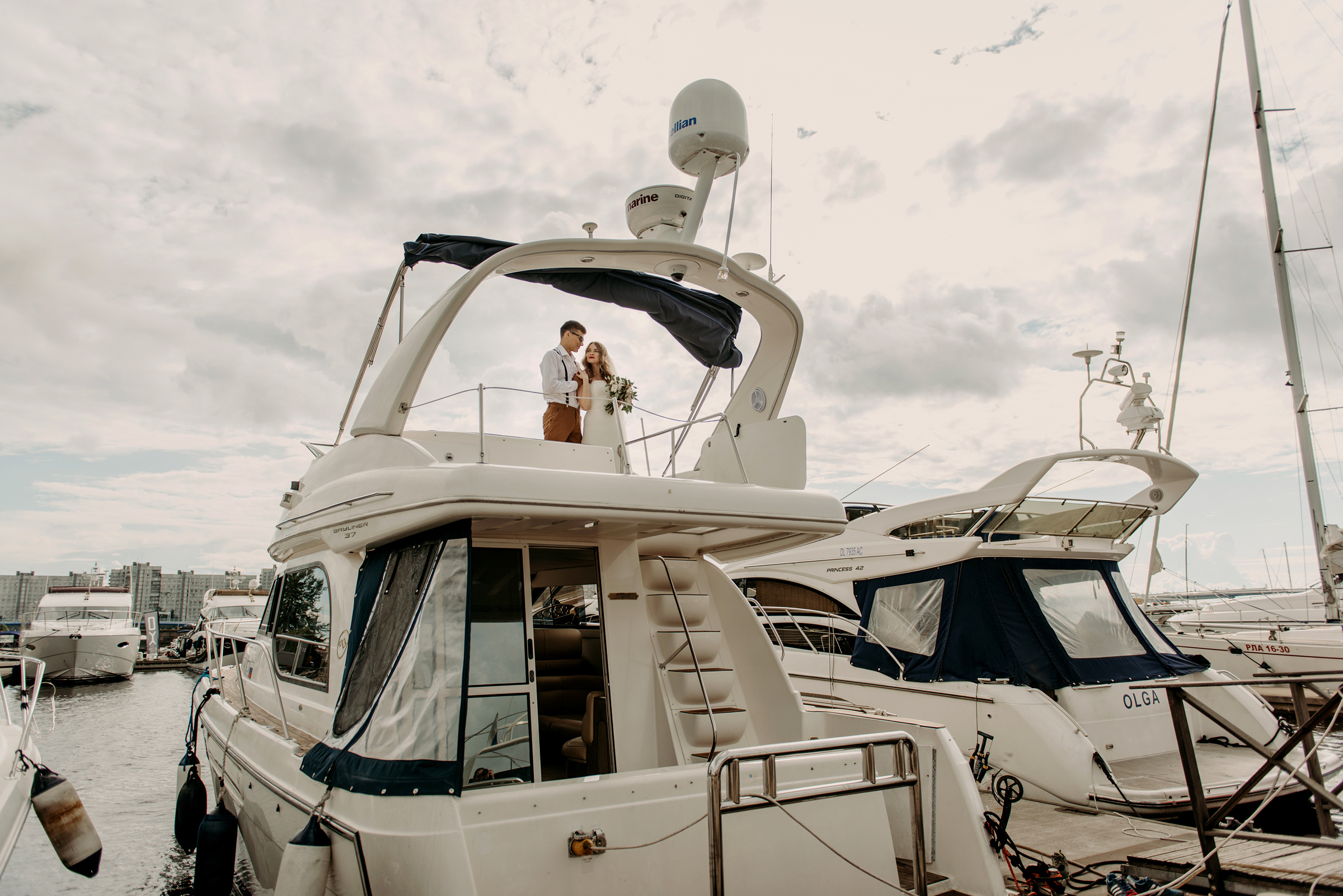 фотосъёмка лавстори на яхте, фотосессия для пар, фотосессия на яхте