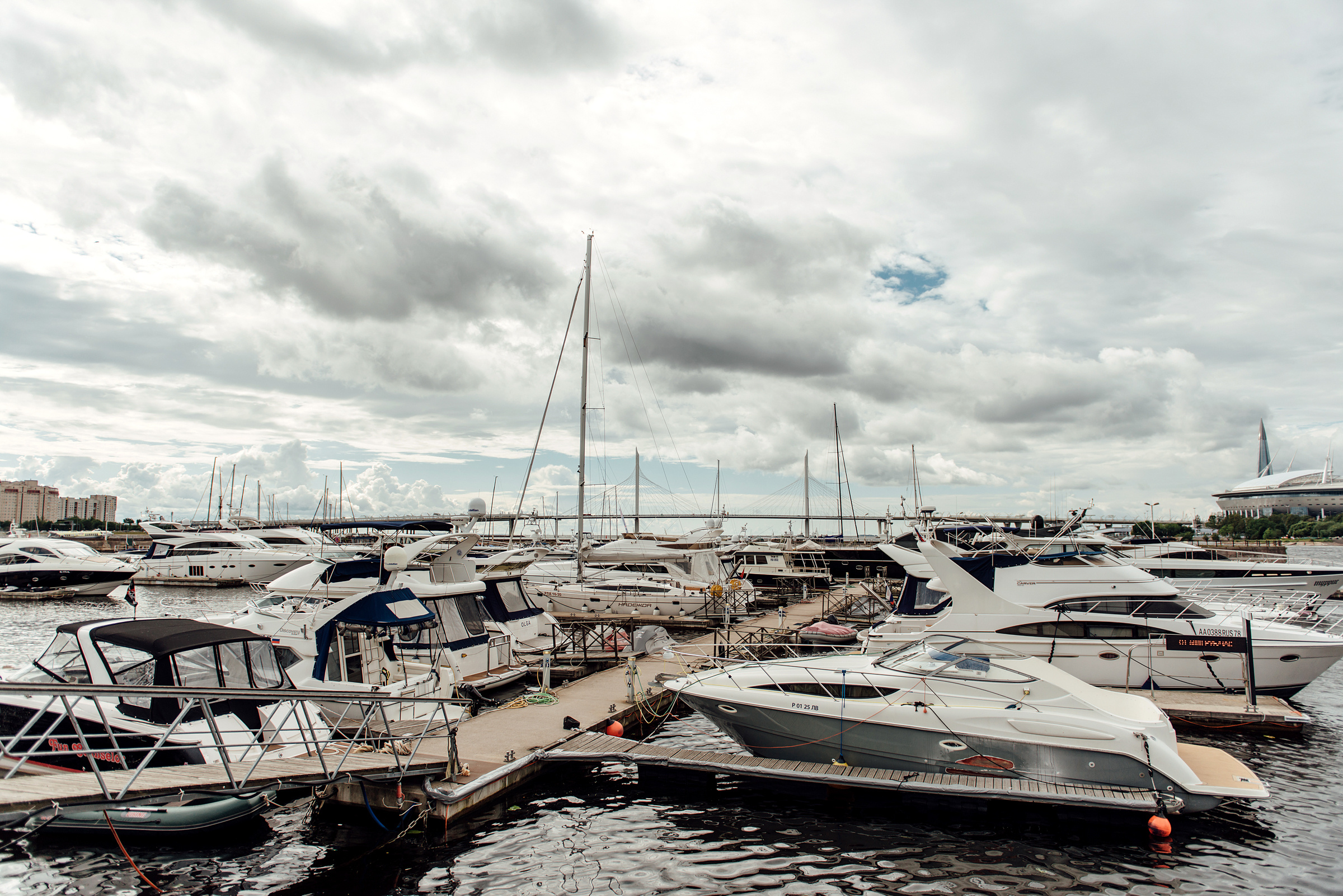 фотосъёмка лавстори на яхте, фотосессия для пар, фотосессия на яхте