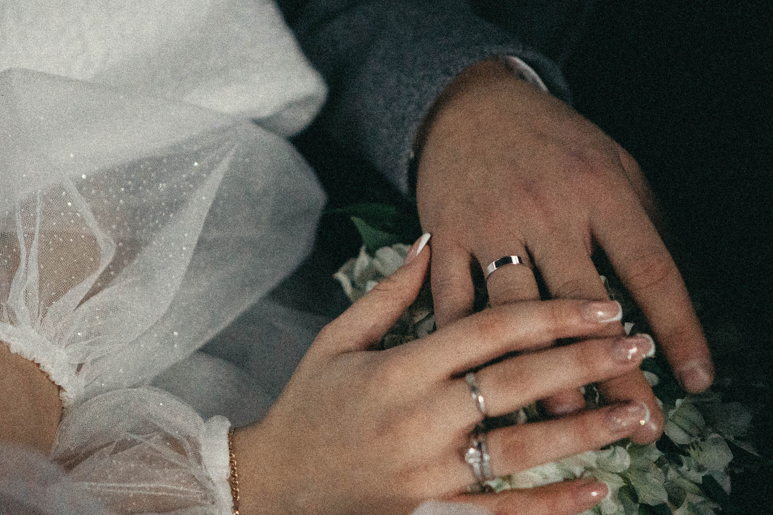 СВАДЕБНАЯ СЬЕМКА ПАРЫ В ГОРОДЕ ПУШКИН В ПАРКЕ ЕКАТЕРИНЕНСКОМ В НОЯБРЕ. Профессиональный фотограф, Санкт-Петербург — Виктория Богомолова