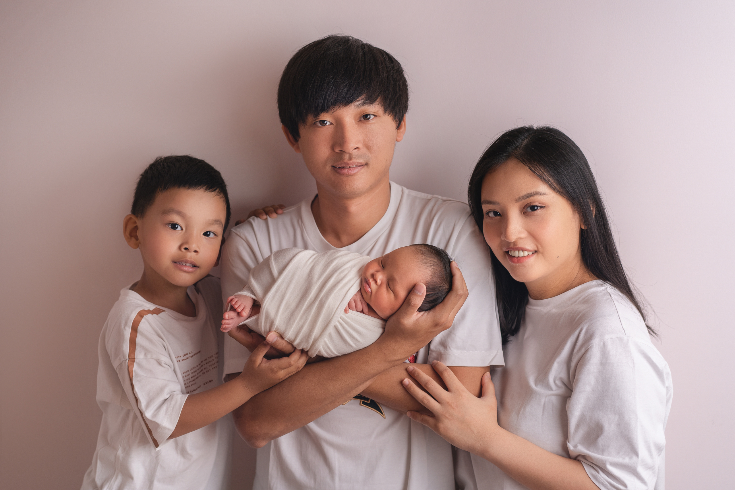 Мина. Фотограф новорождённых малышей в Уфе