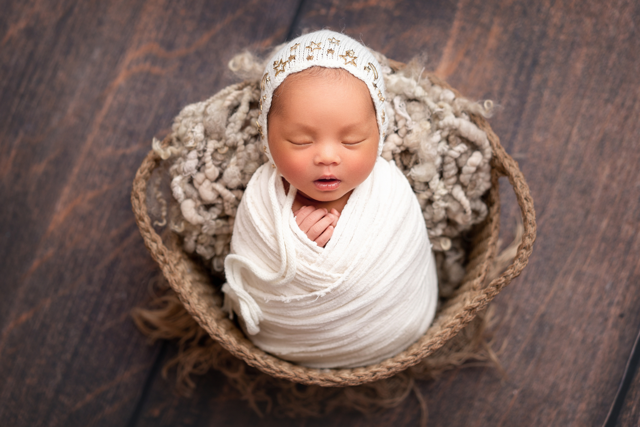 Мина. Фотограф новорождённых малышей в Уфе