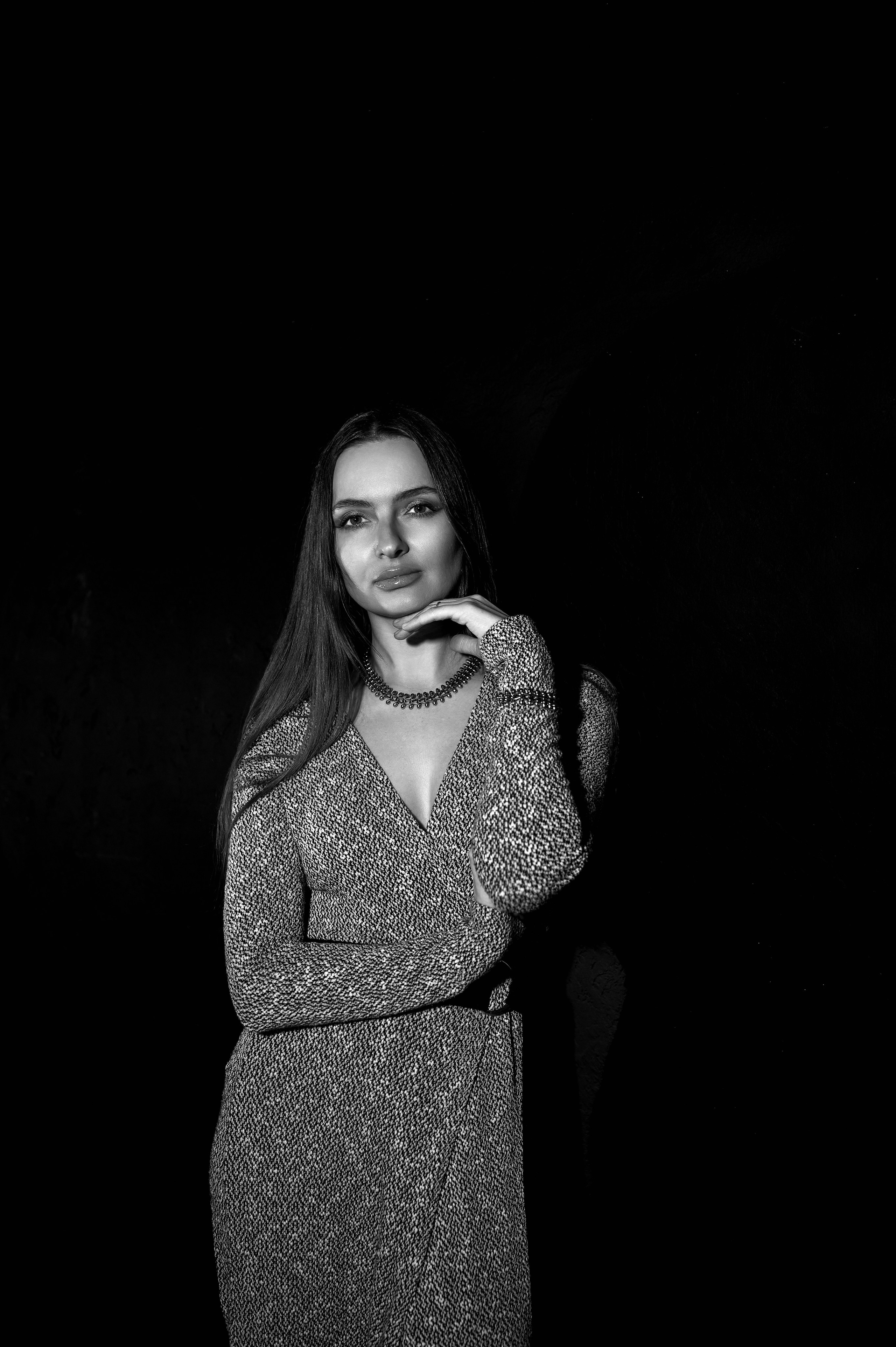 Фотографы 23.11.25. Портретный и будуарный фотограф в Воронеже. Игорь Бабичев