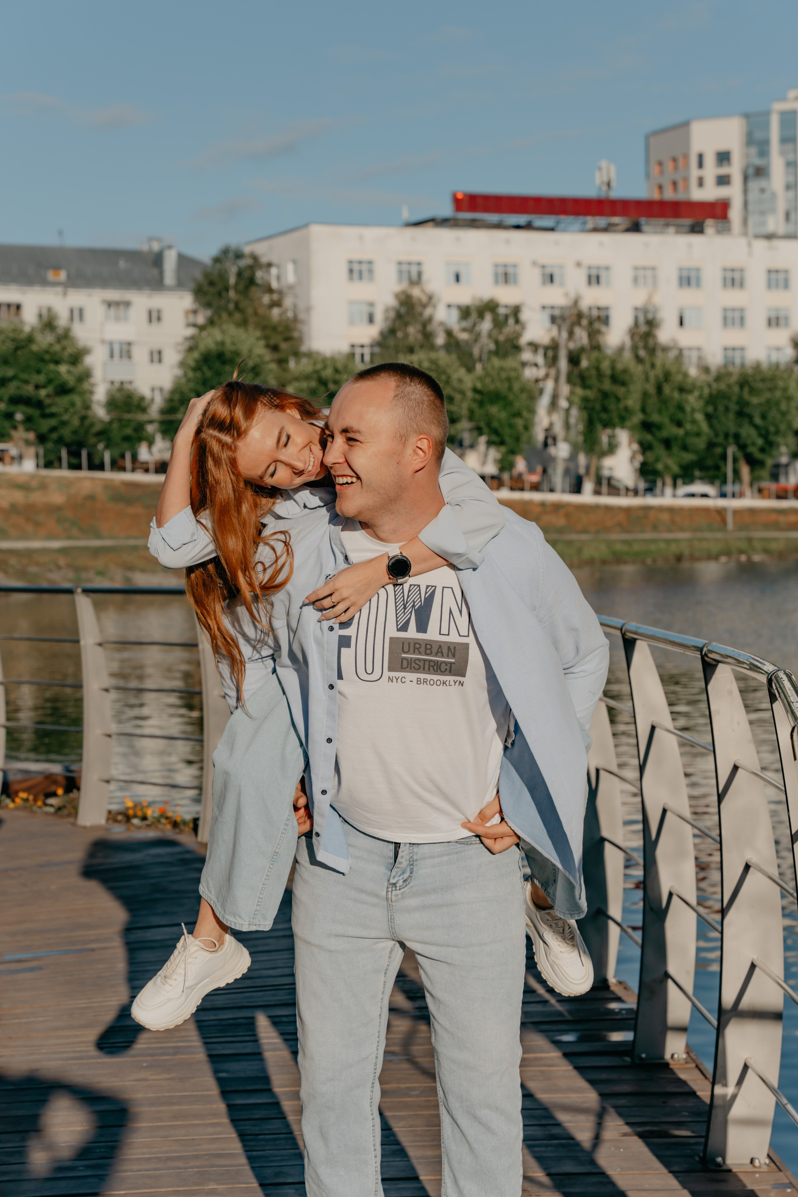 Закат. Цирк. Мы