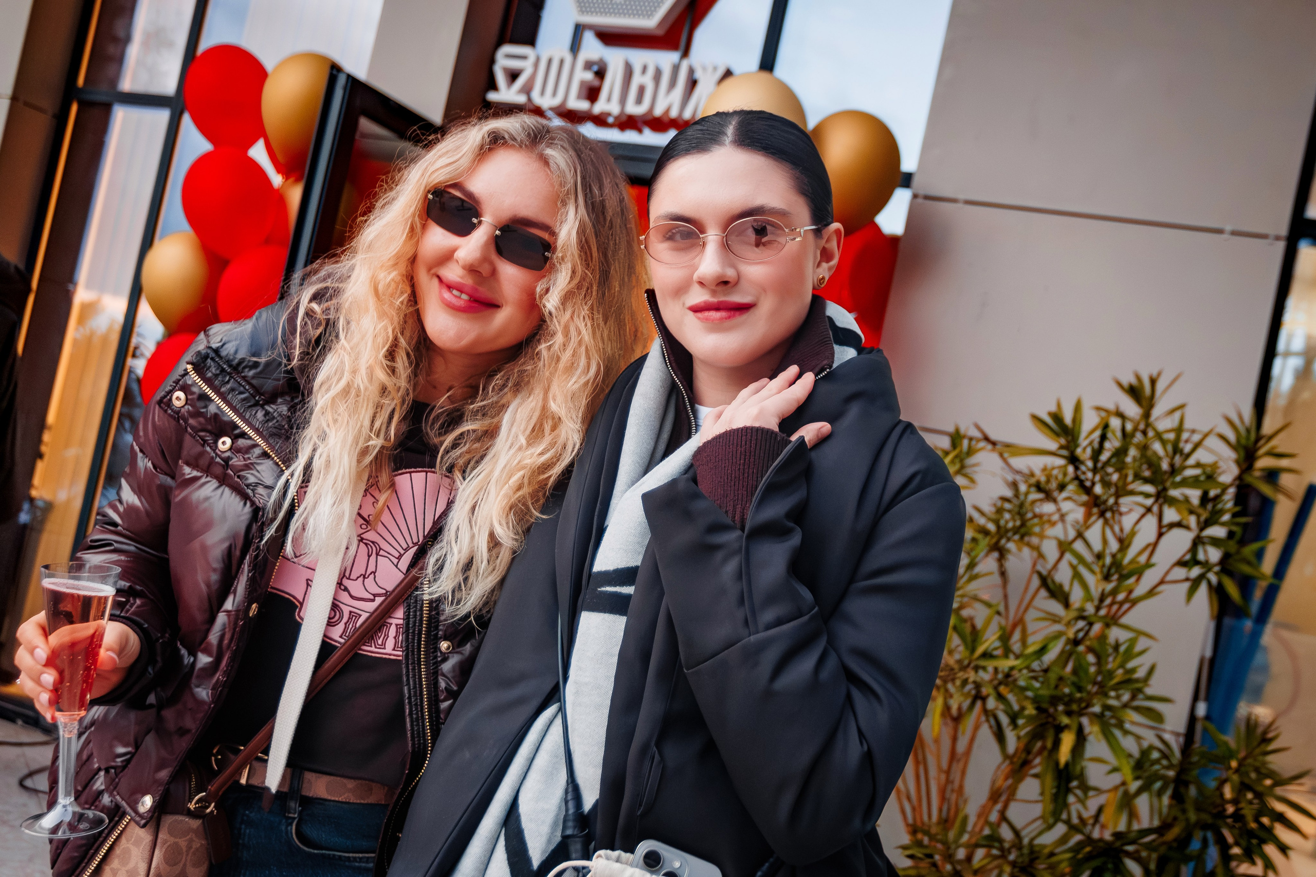 10 лет проекту «КОФЕДВИЖ» и открытие новой кофейни_Ялта_19.12.2025. Аминов Руслан | Фотограф