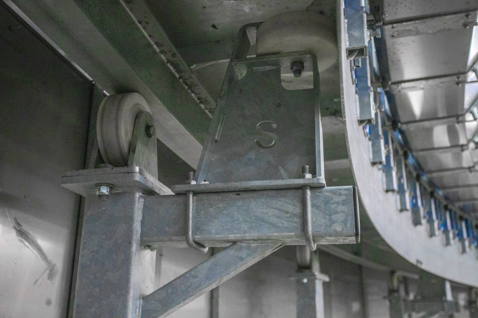 Открытие карусели для дойки скота. Репортажный, промышленный и маркетплейс-фотограф Дмитрий Чернат