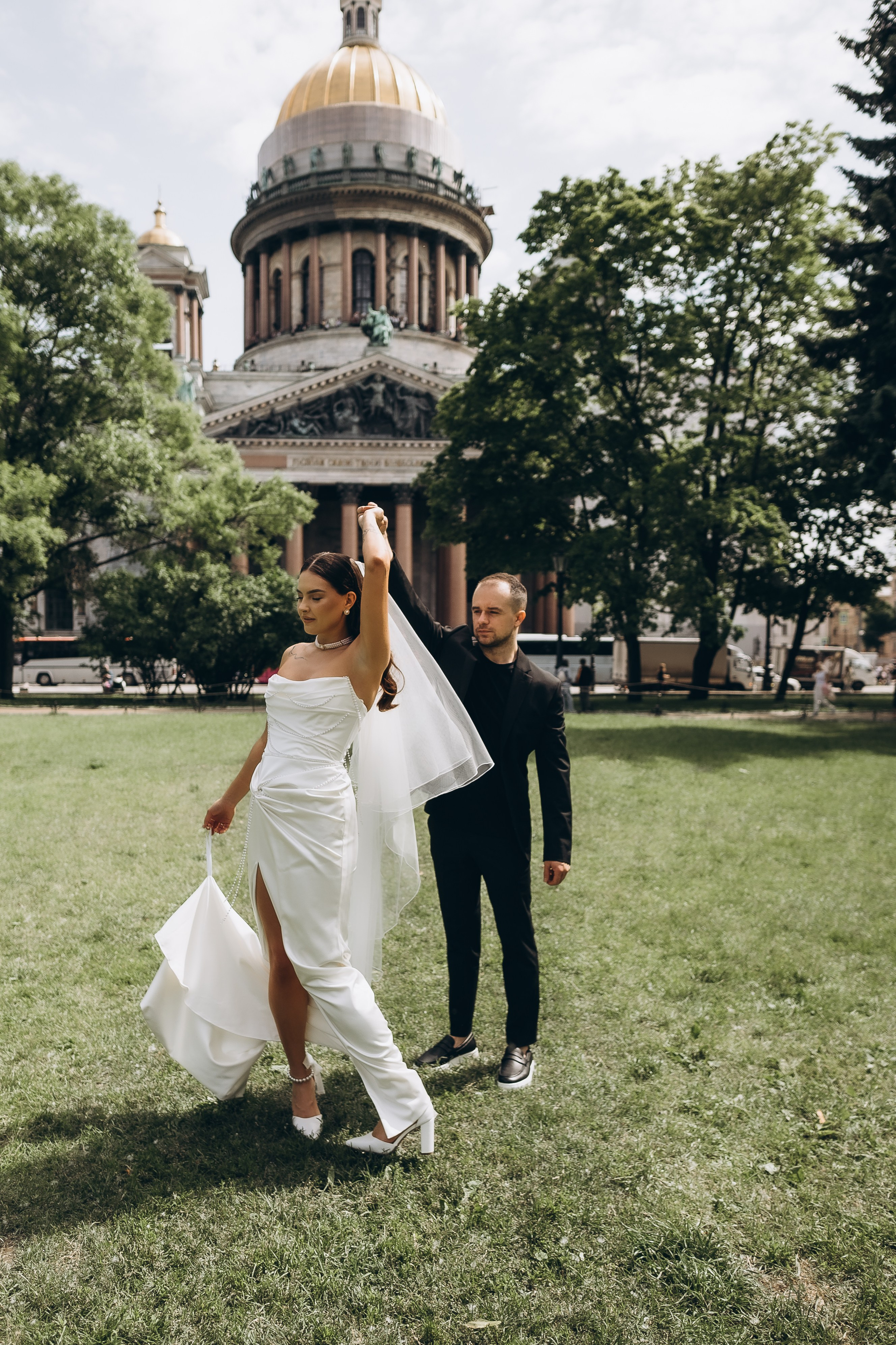 Свадебная Фотопрогулка Исаакиевский. Фотограф ПИТЕР СПБ Надежда Баранова