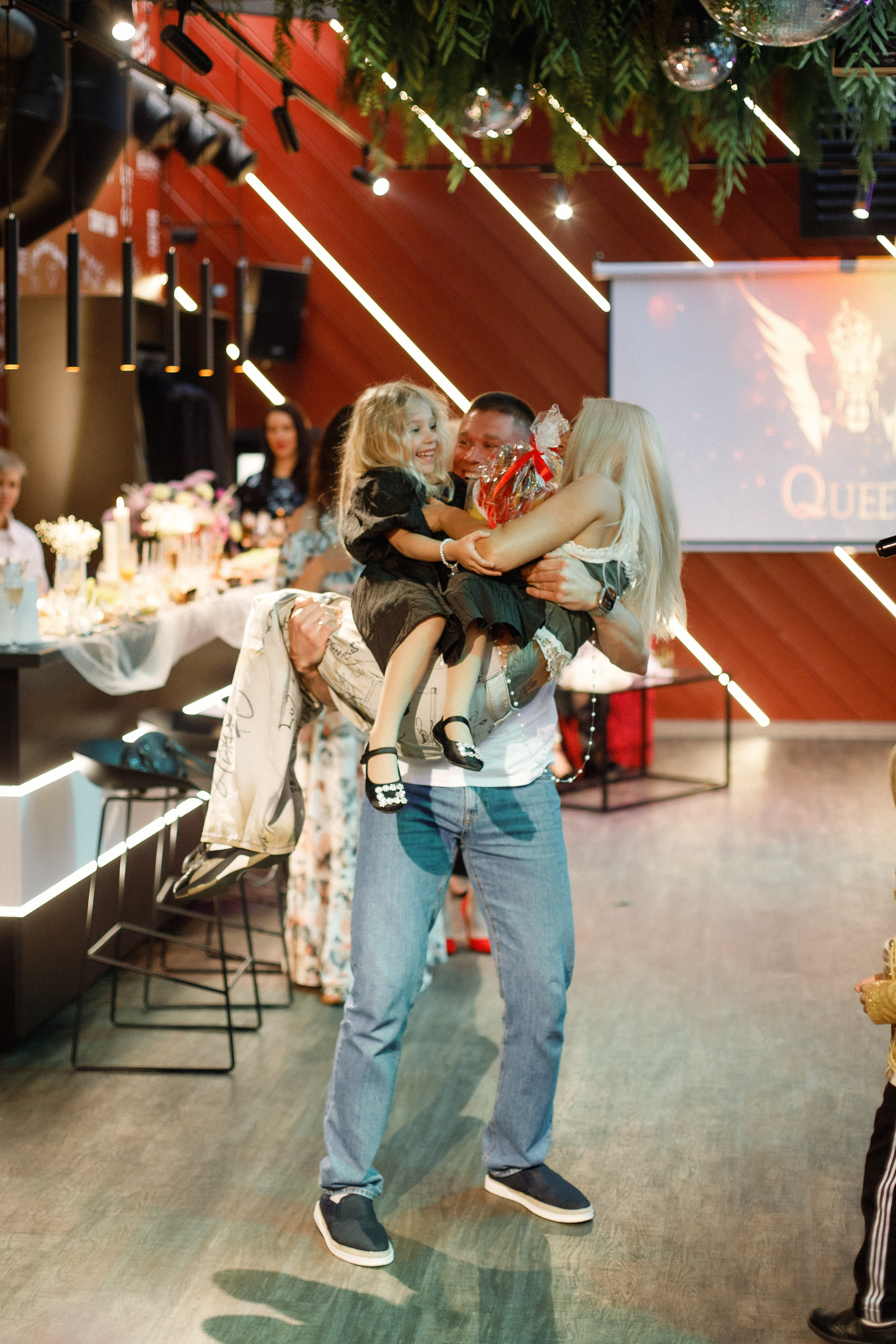 QUEEN KHV [12 ЛЕТ]. СВОИ. ФОТООТЧЕТЫ-СОБЫТИЯ-МЕСТА