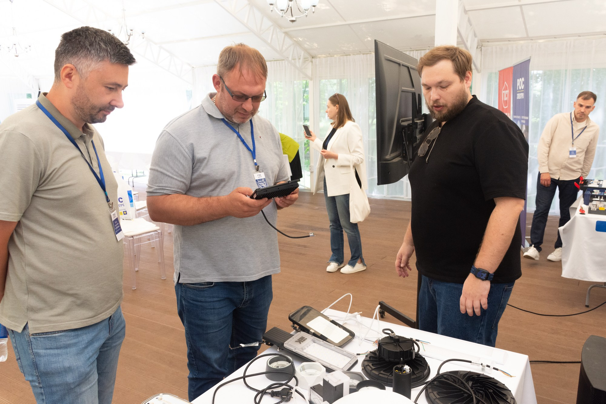 Рос электро. Фотограф Максим Буряк