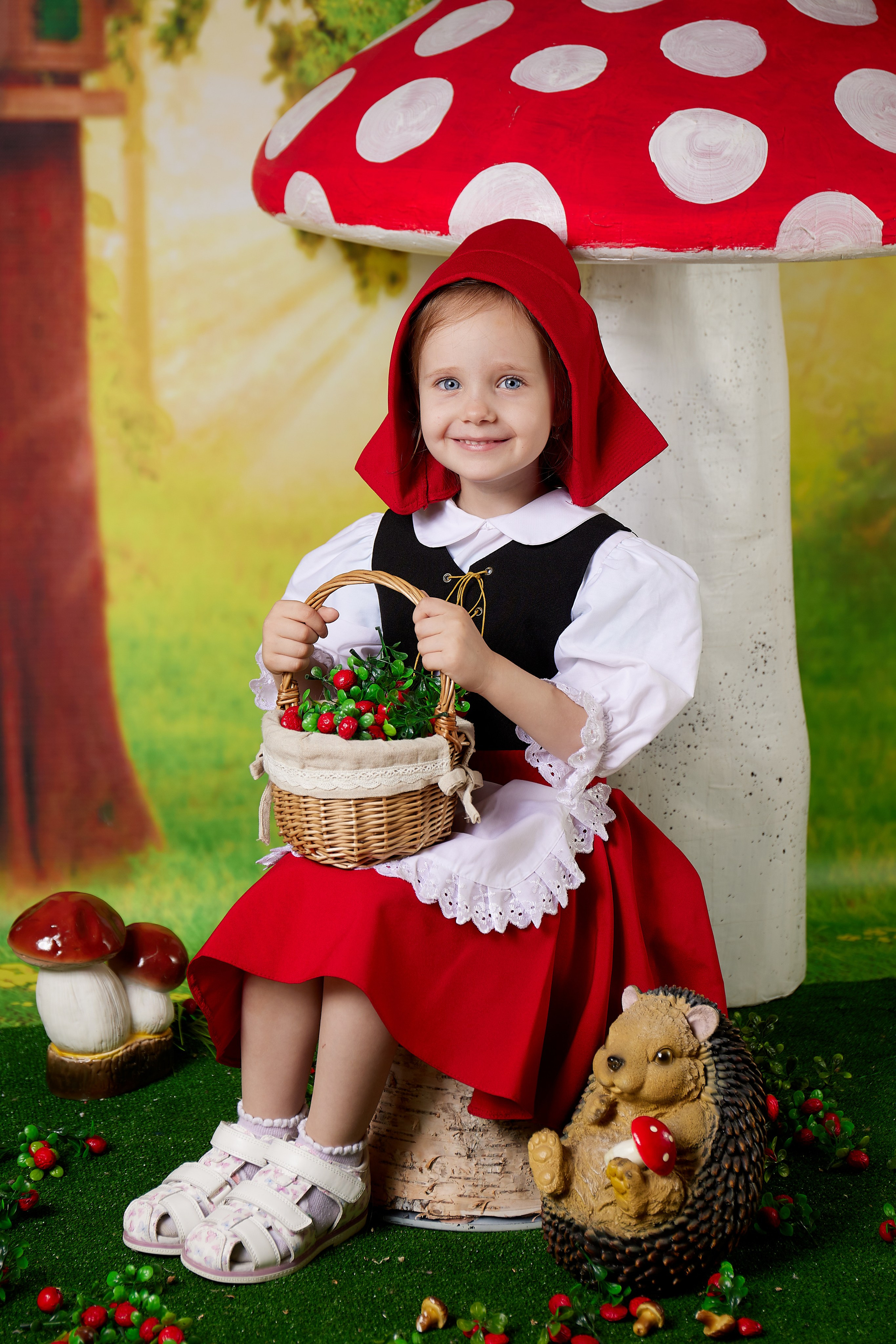 Под грибом. Детская выездная фотостудия