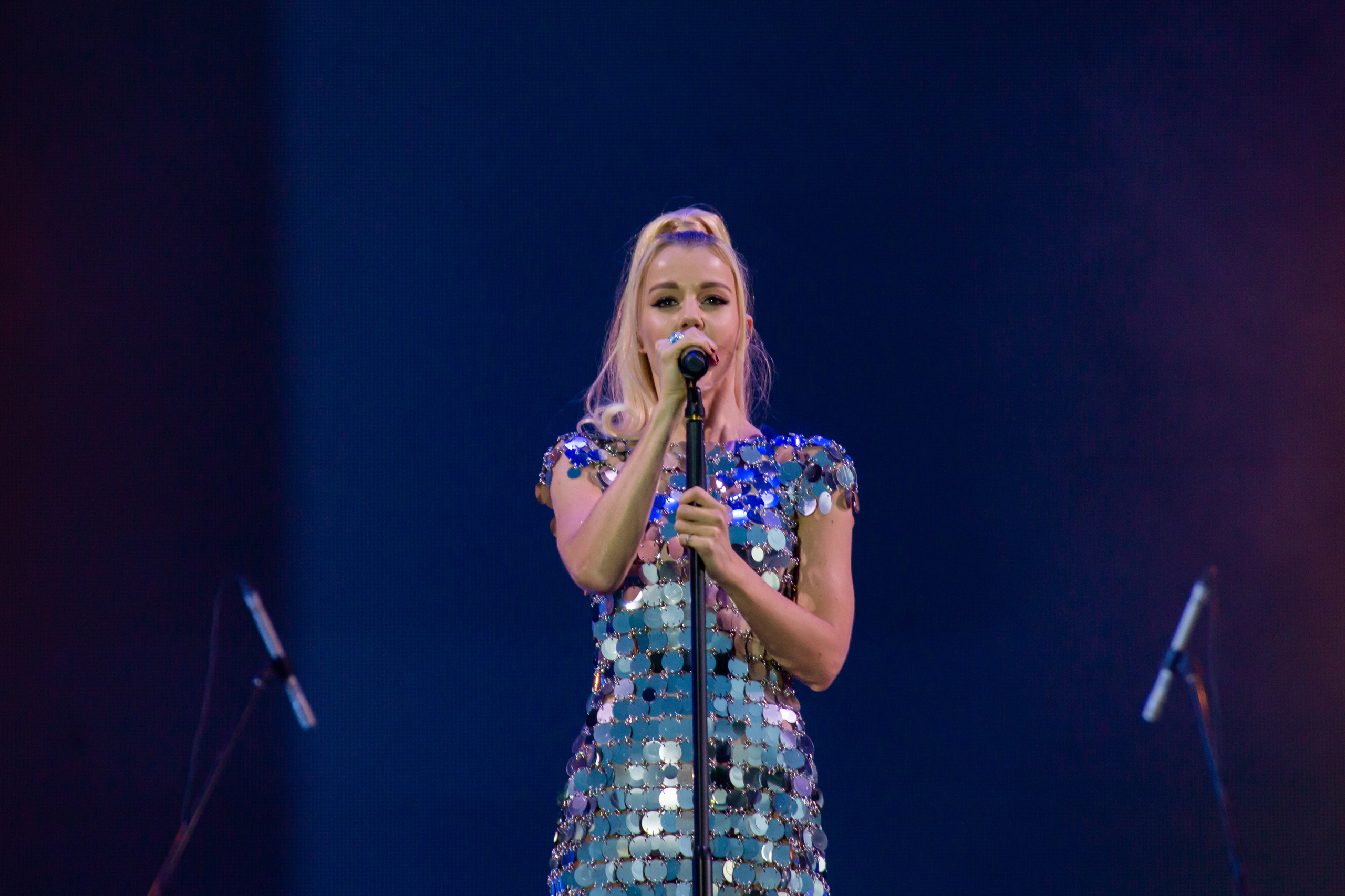 Фоторепортаж Юлианна Караулова на фестивале Live&Drive в Лужниках 25 июля 2020