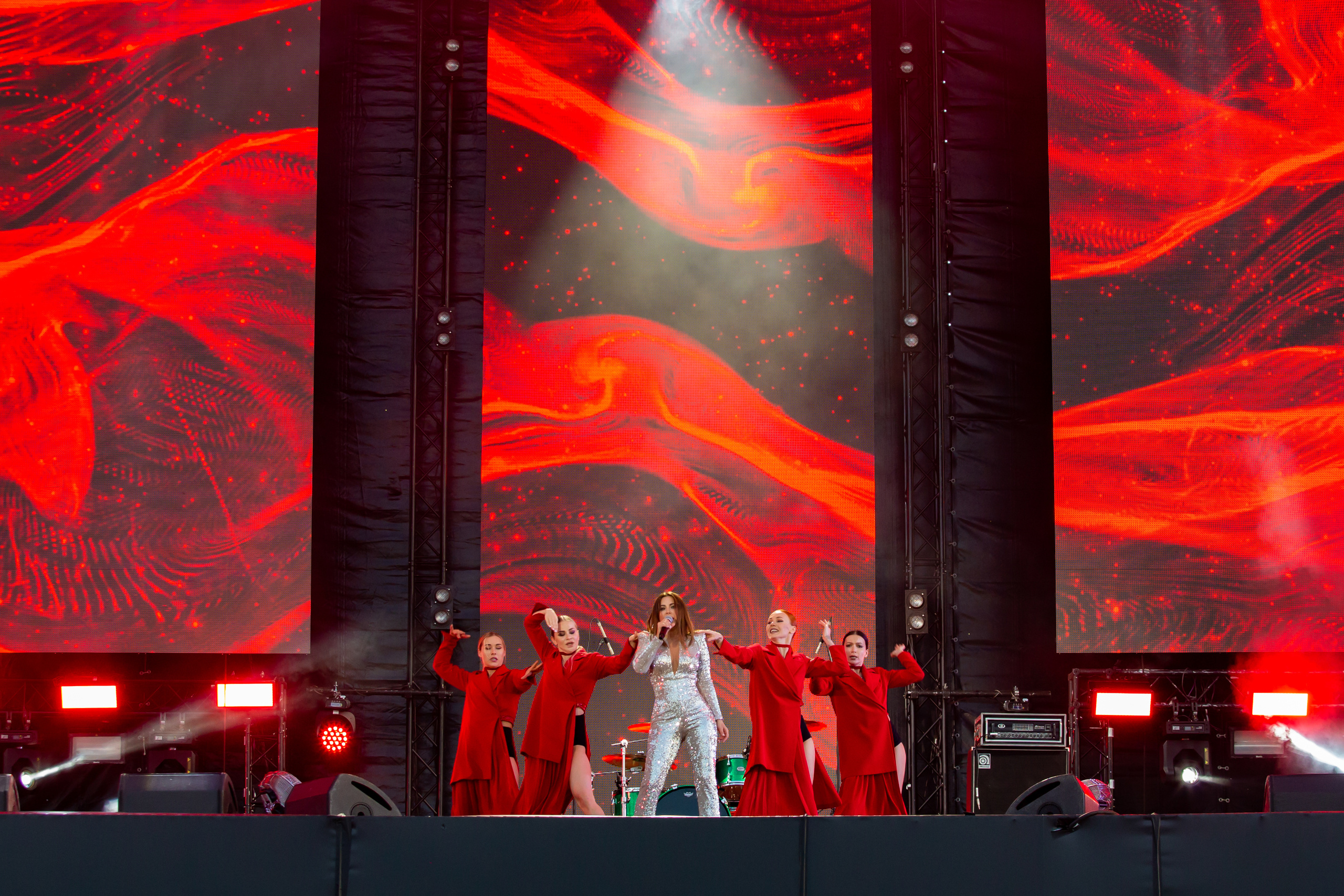 Фоторепортаж Ани Лорак на фестивале Live&Drive в Лужниках 25 июля 2020