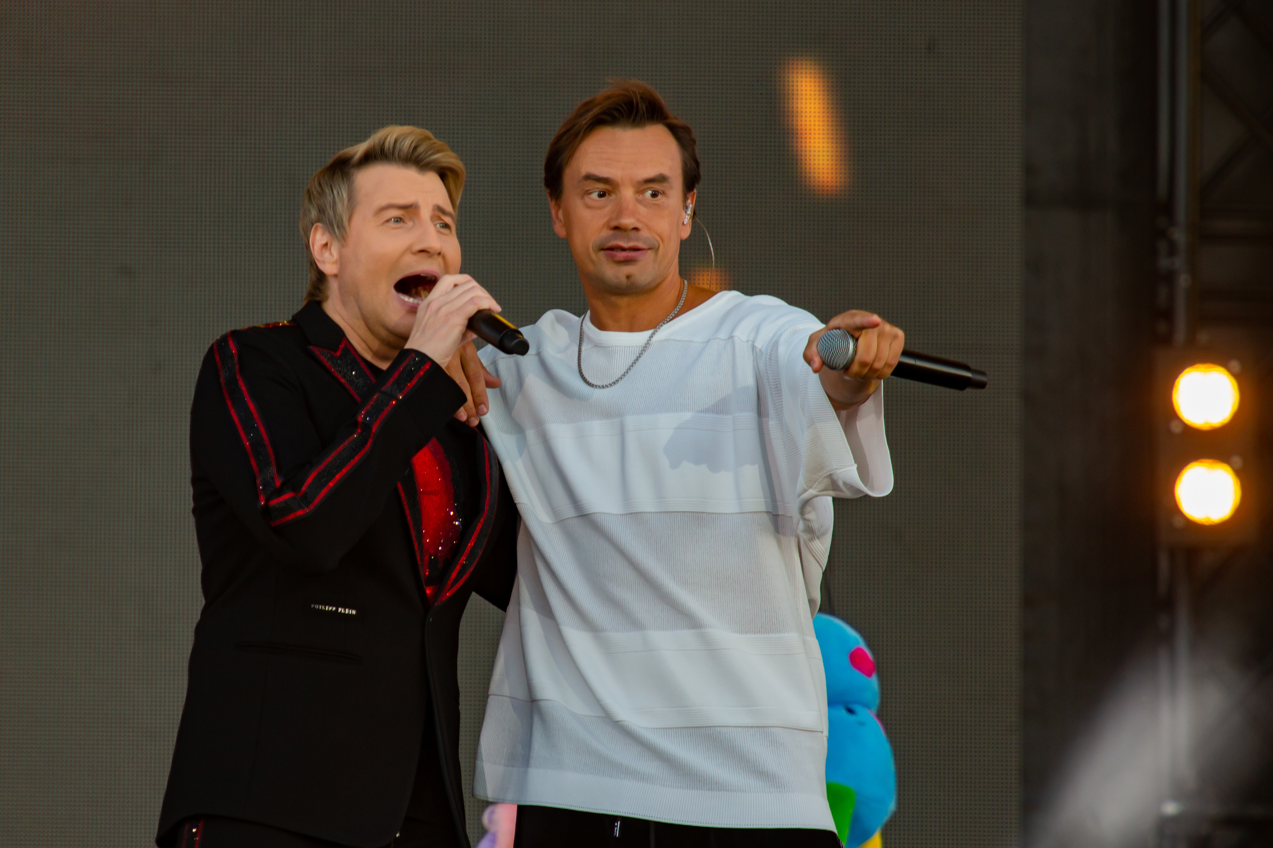 Фоторепортаж Николай Басков и Дискотека Авария на фестивале Live&Drive в Лужниках 25 июля 2020