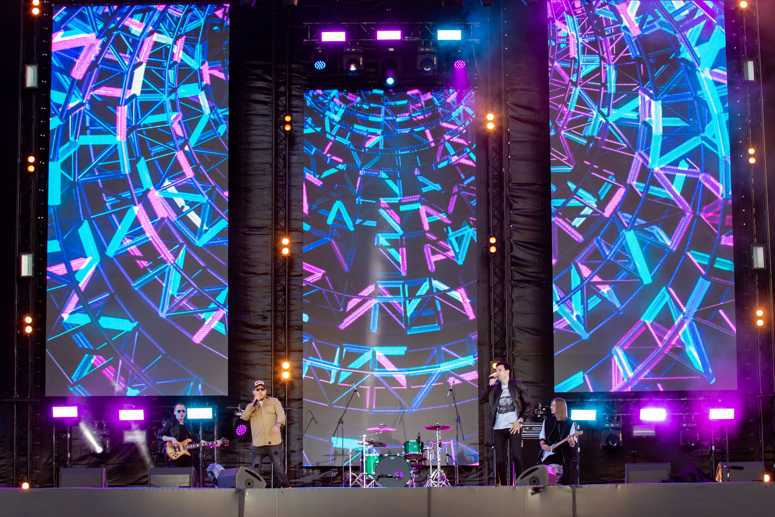 Фоторепортаж Те100стерон на фестивале Live&Drive в Лужниках 25 июля 2020