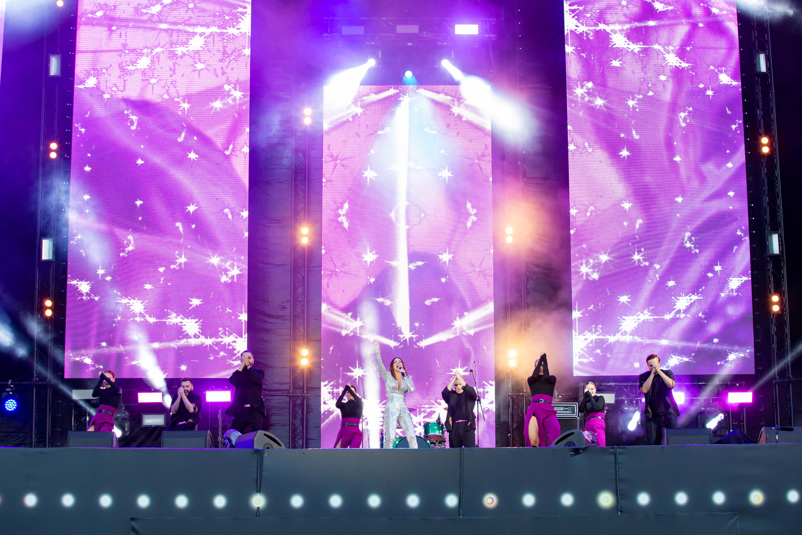 Фоторепортаж Ани Лорак на фестивале Live&Drive в Лужниках 25 июля 2020