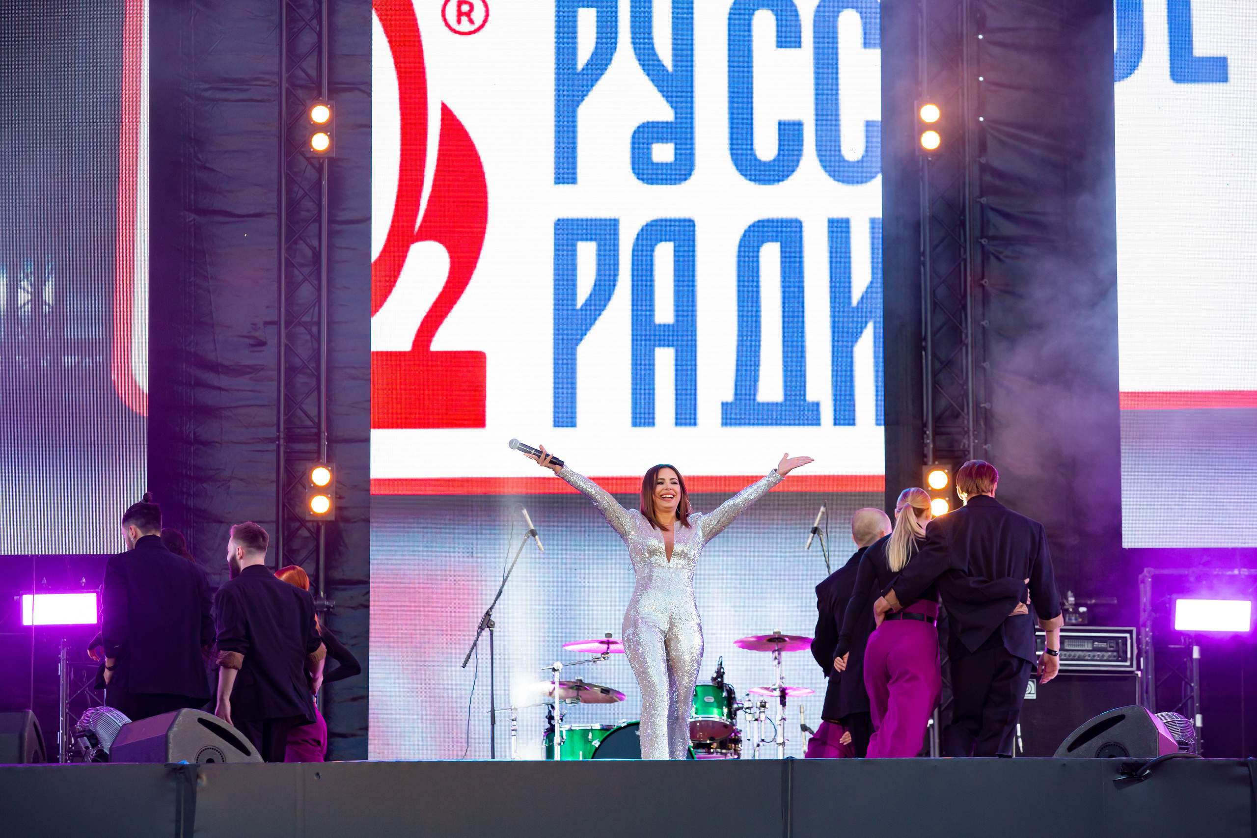 Фоторепортаж Ани Лорак на фестивале Live&Drive в Лужниках 25 июля 2020