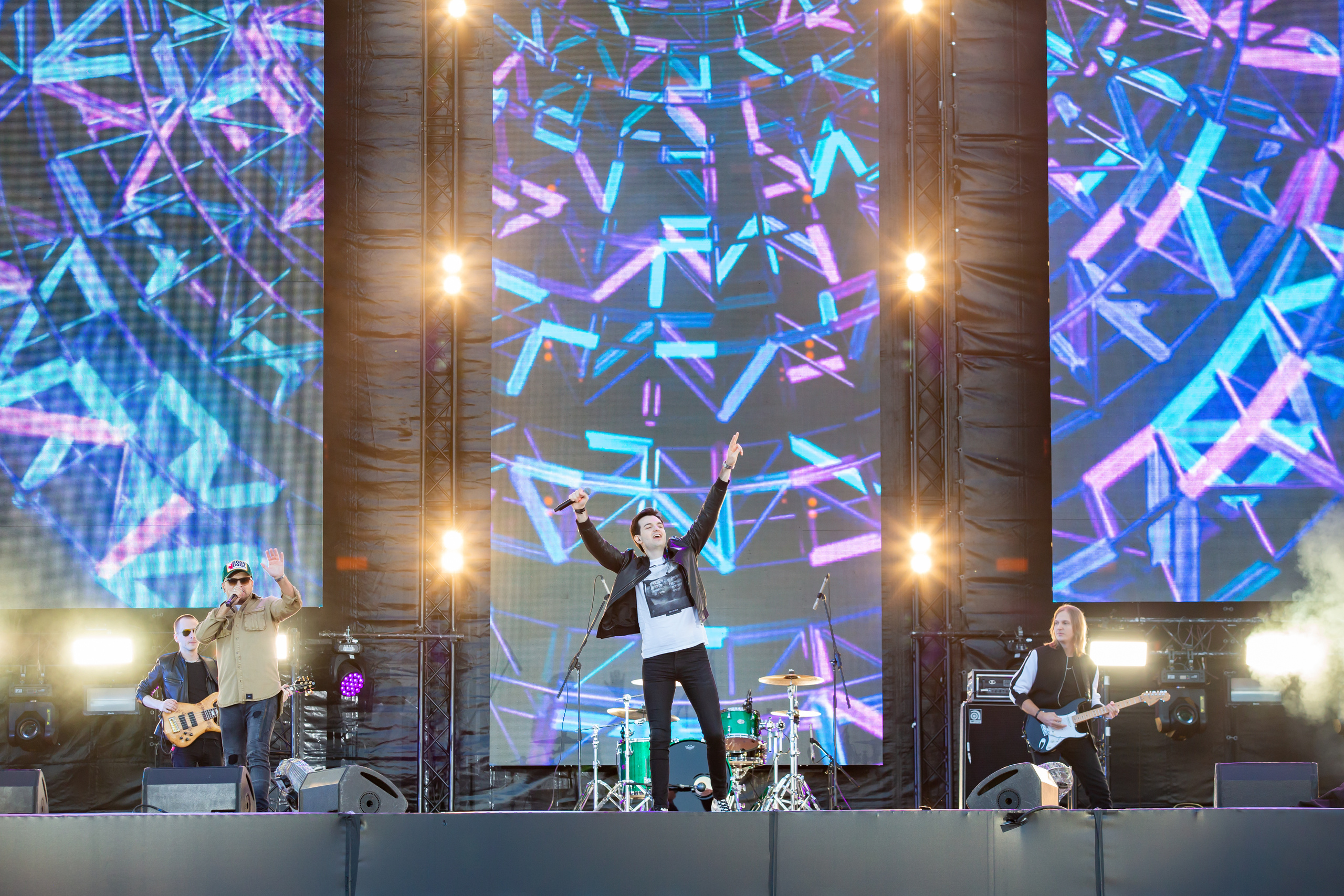 Фоторепортаж Те100стерон на фестивале Live&Drive в Лужниках 25 июля 2020