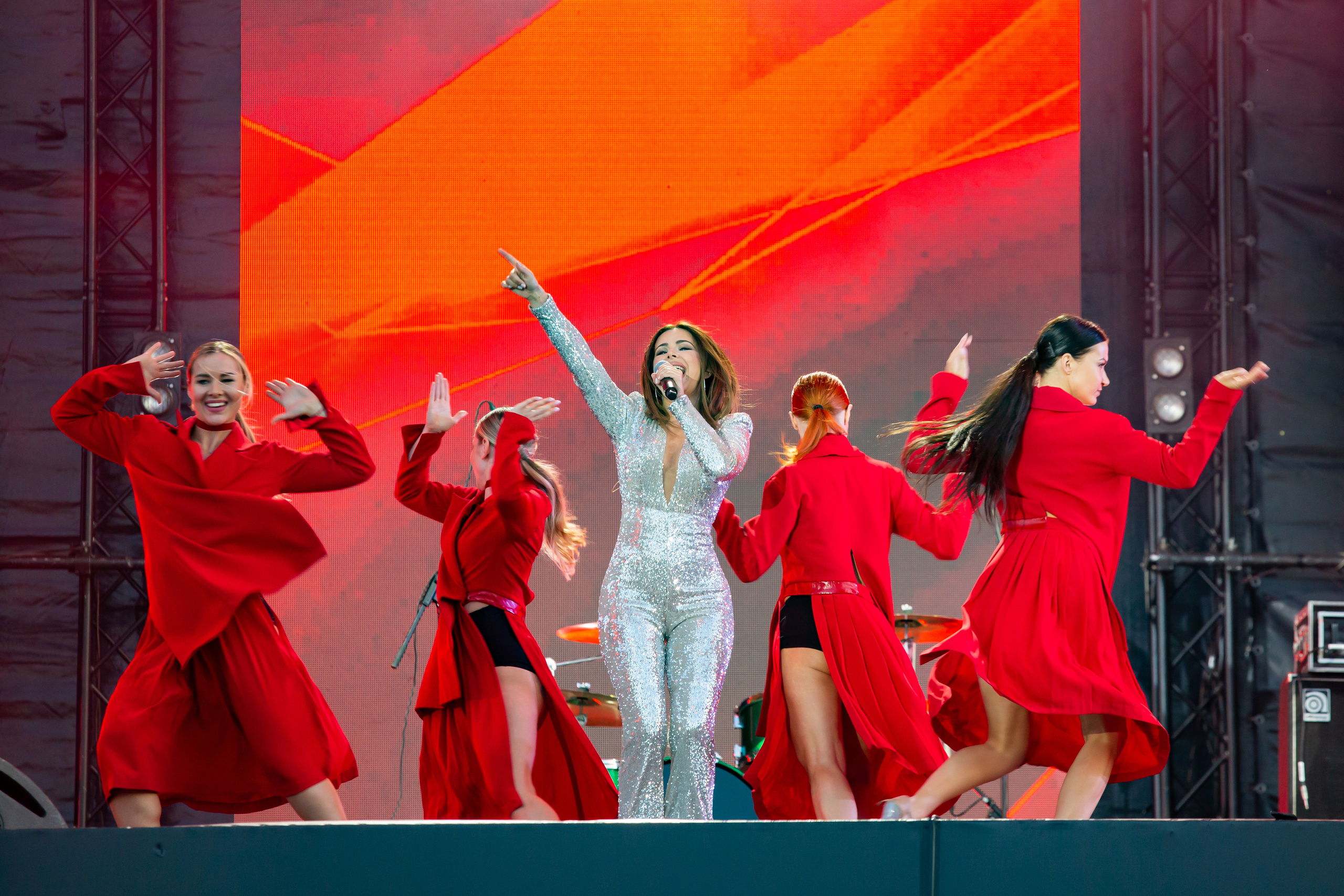 Фоторепортаж Ани Лорак на фестивале Live&Drive в Лужниках 25 июля 2020