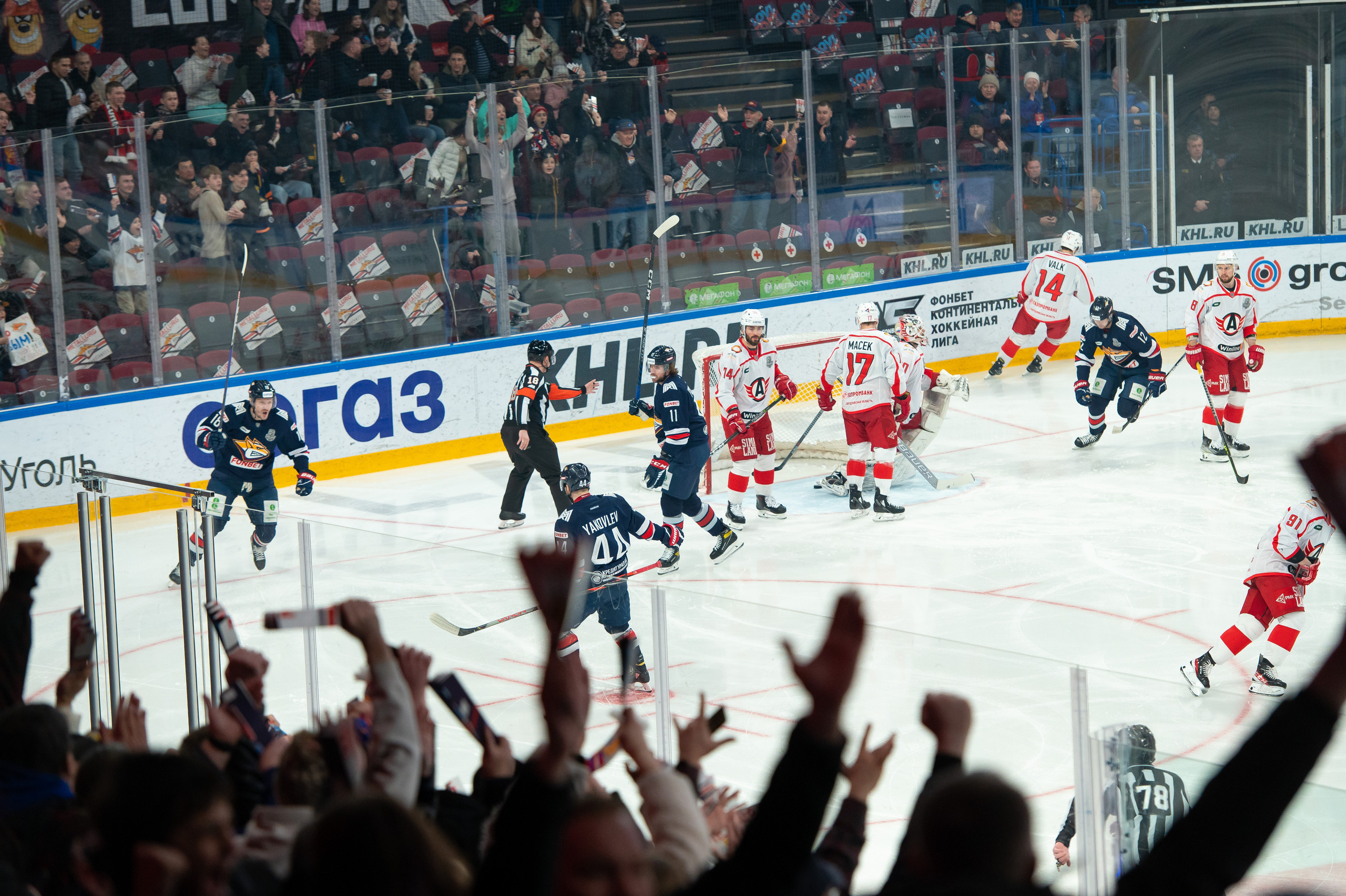 Хоккей. Спортивный и репортажный фотограф в Магнитогорске