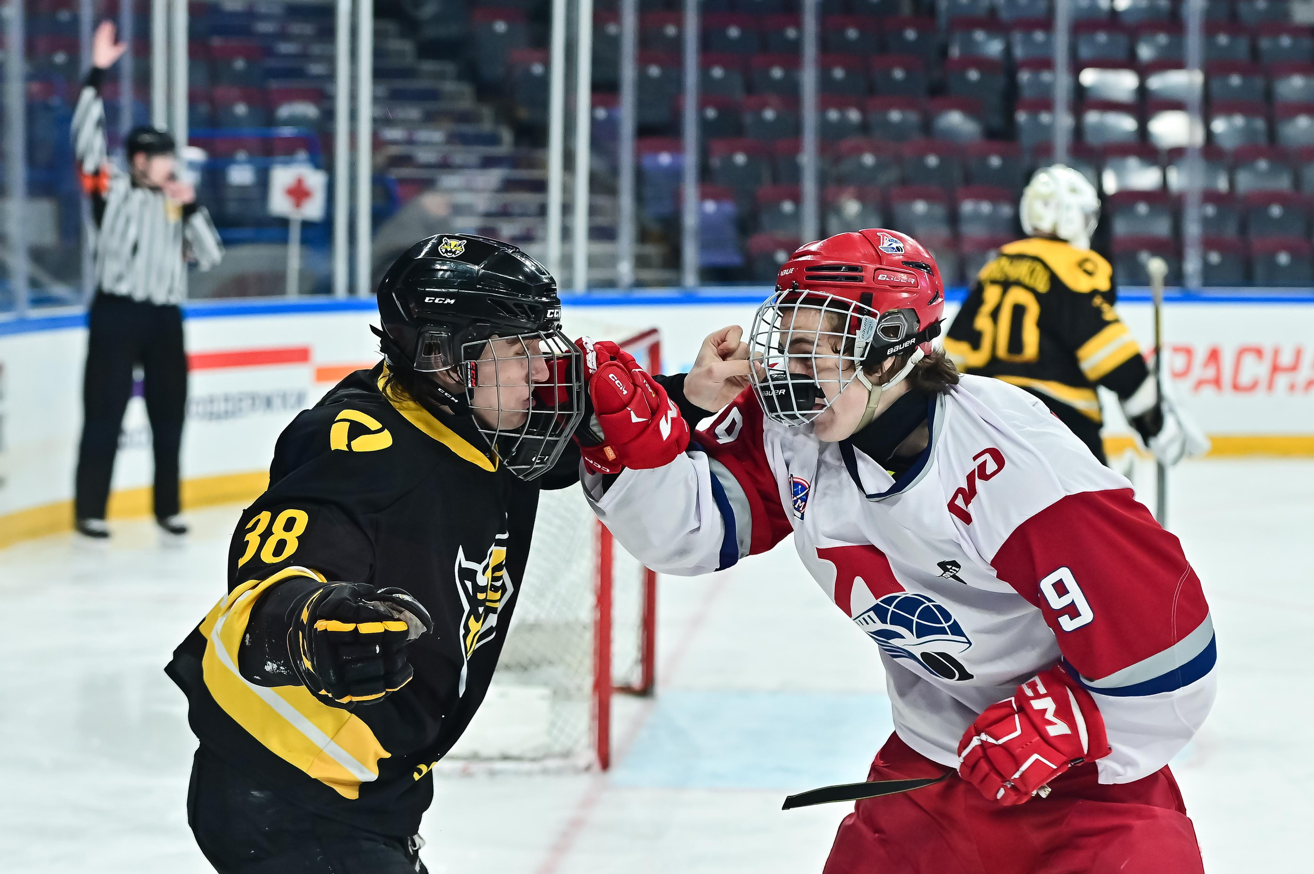 Хоккей. Спортивный и репортажный фотограф в Магнитогорске