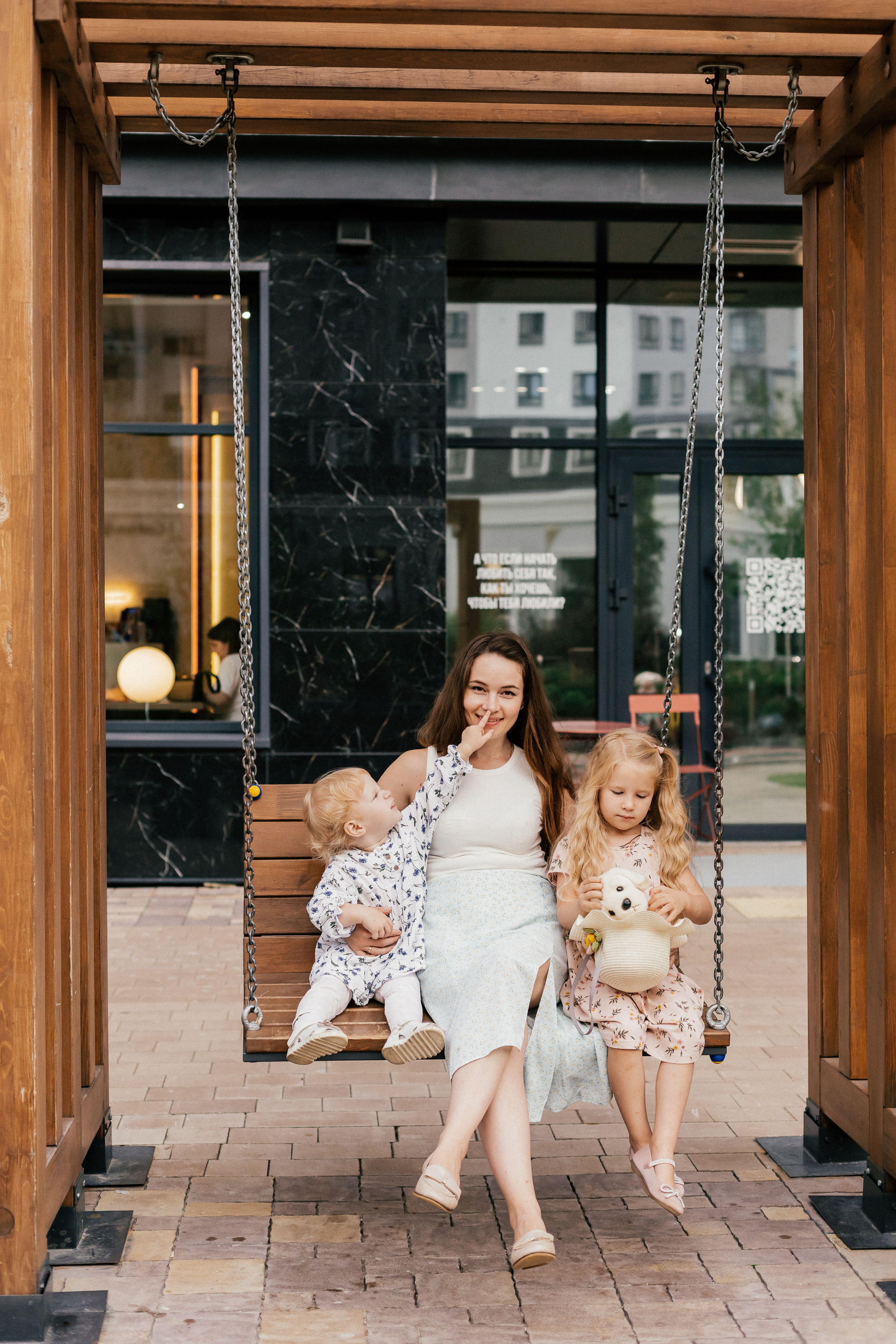 Юлия и девочки. Семейный фотограф Тюмень Ксения Дереглазова