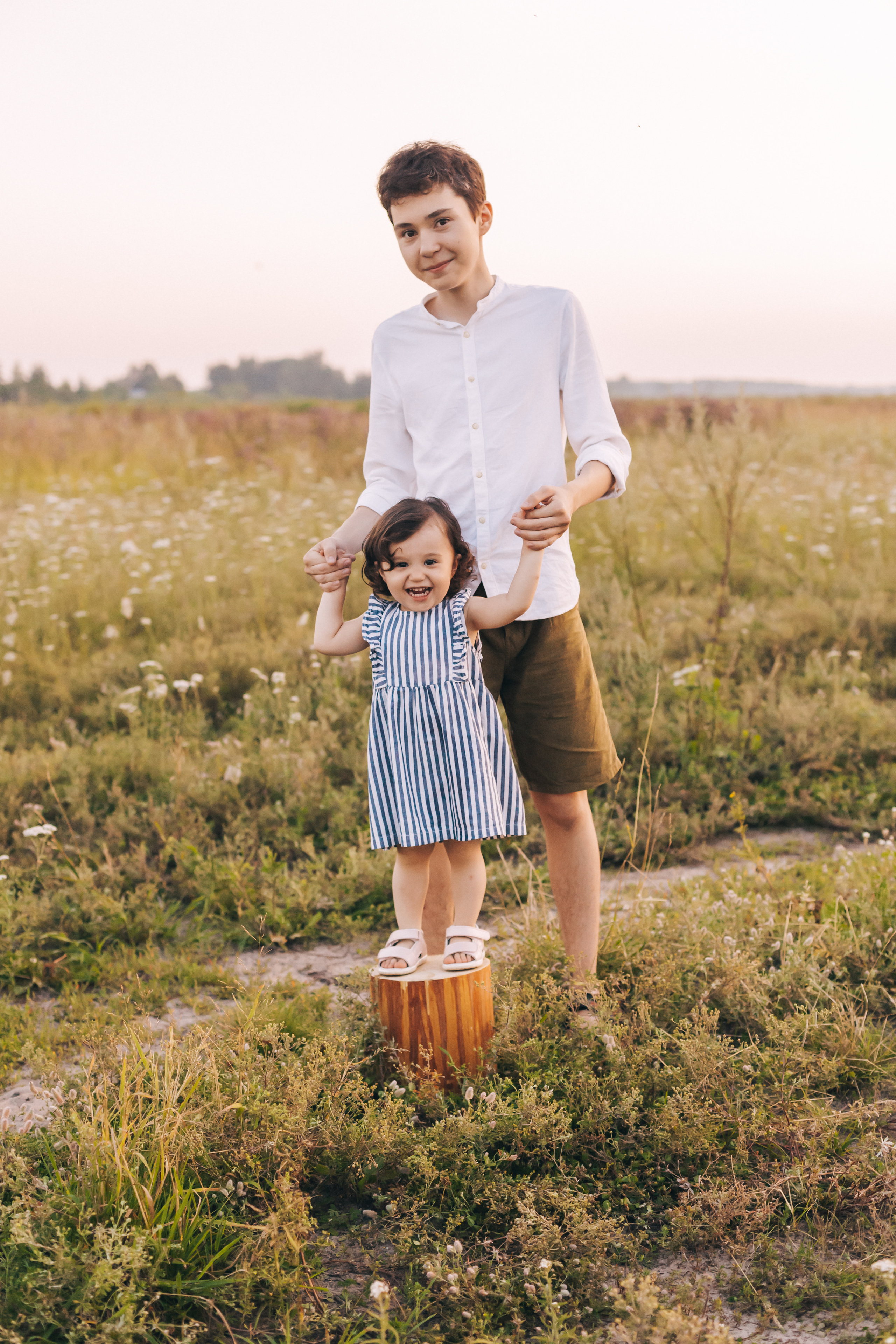 По полям. Семейный фотограф Тюмень Ксения Дереглазова