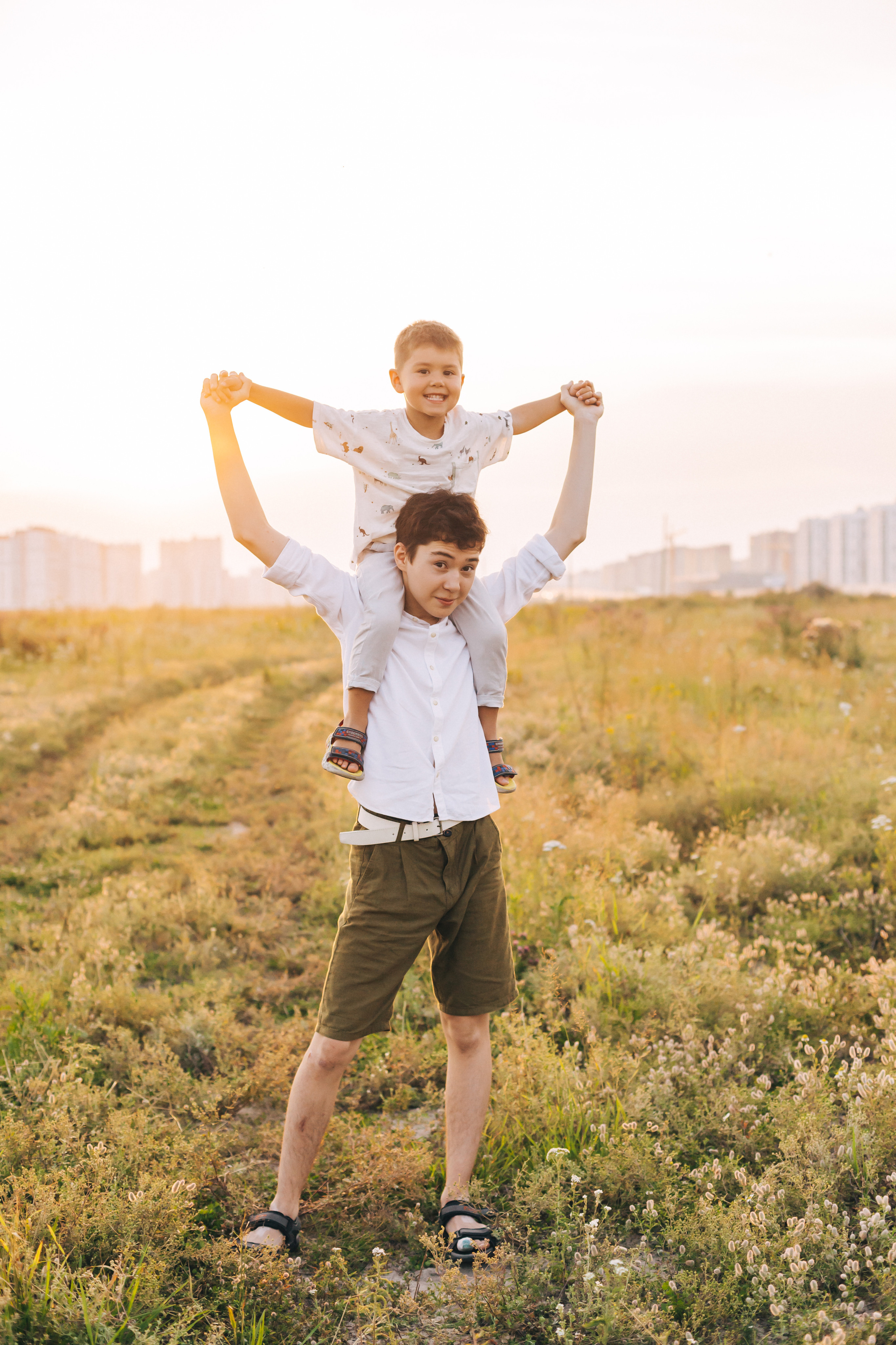 По полям. Семейный фотограф Тюмень Ксения Дереглазова