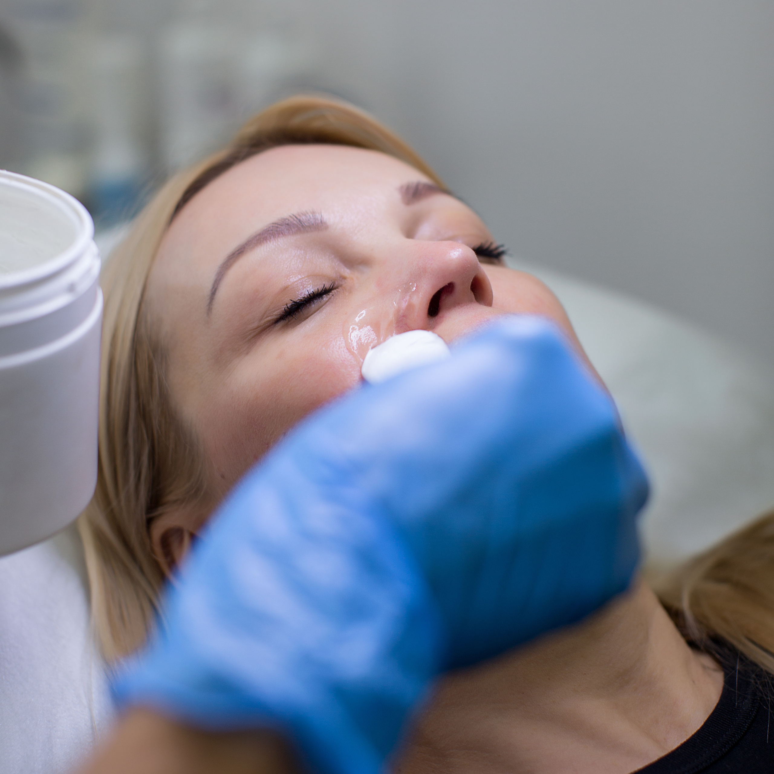 Контент-съемка в кабинете косметолога. Женский и семейный фотограф в Ростове-на-Дону и Аксае Настя Фурман