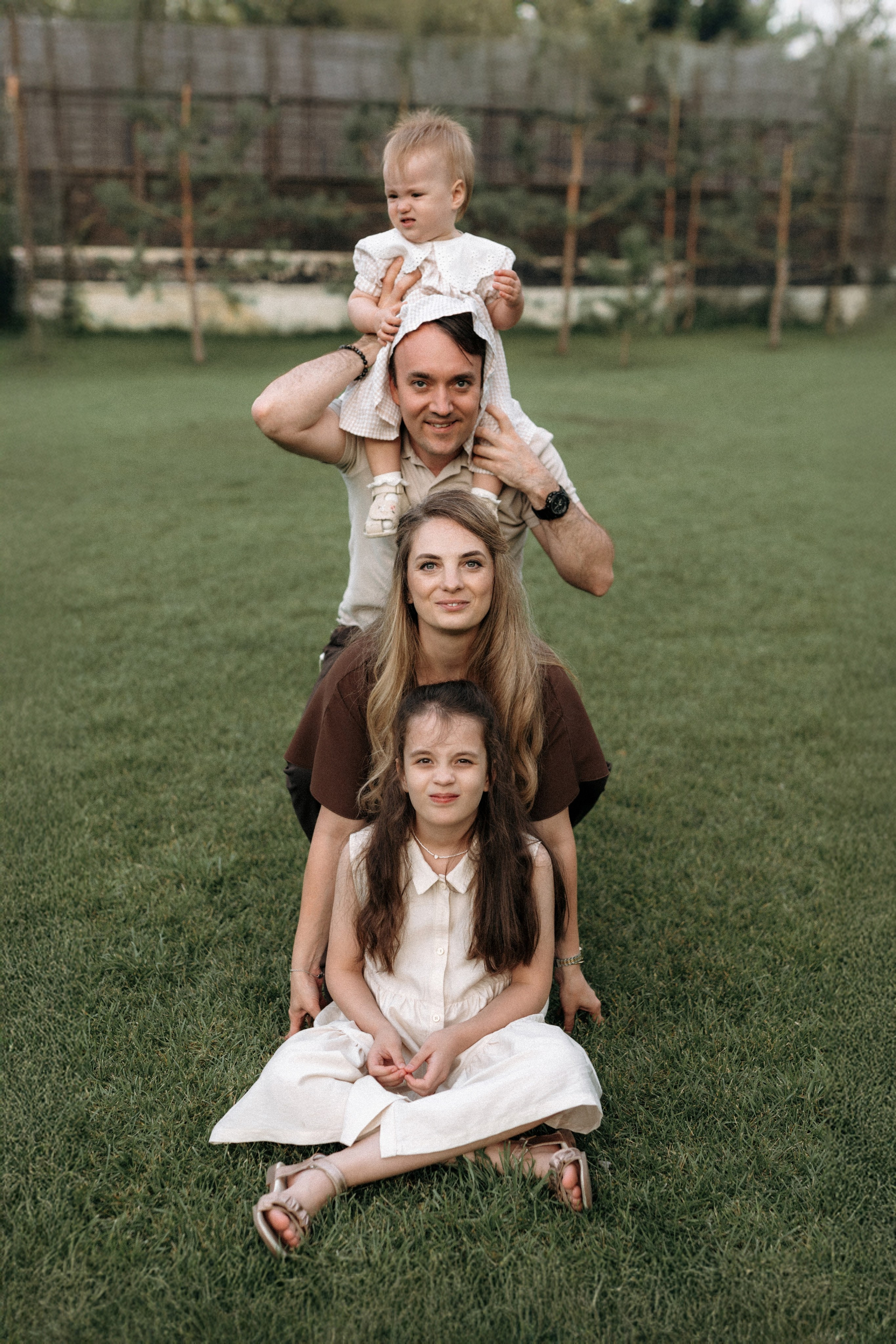 Семейная фотосессия на берегу реки для Миши, Тани, Сони и Таи. Свадебный фотограф в Тамбове Павел Четвертков