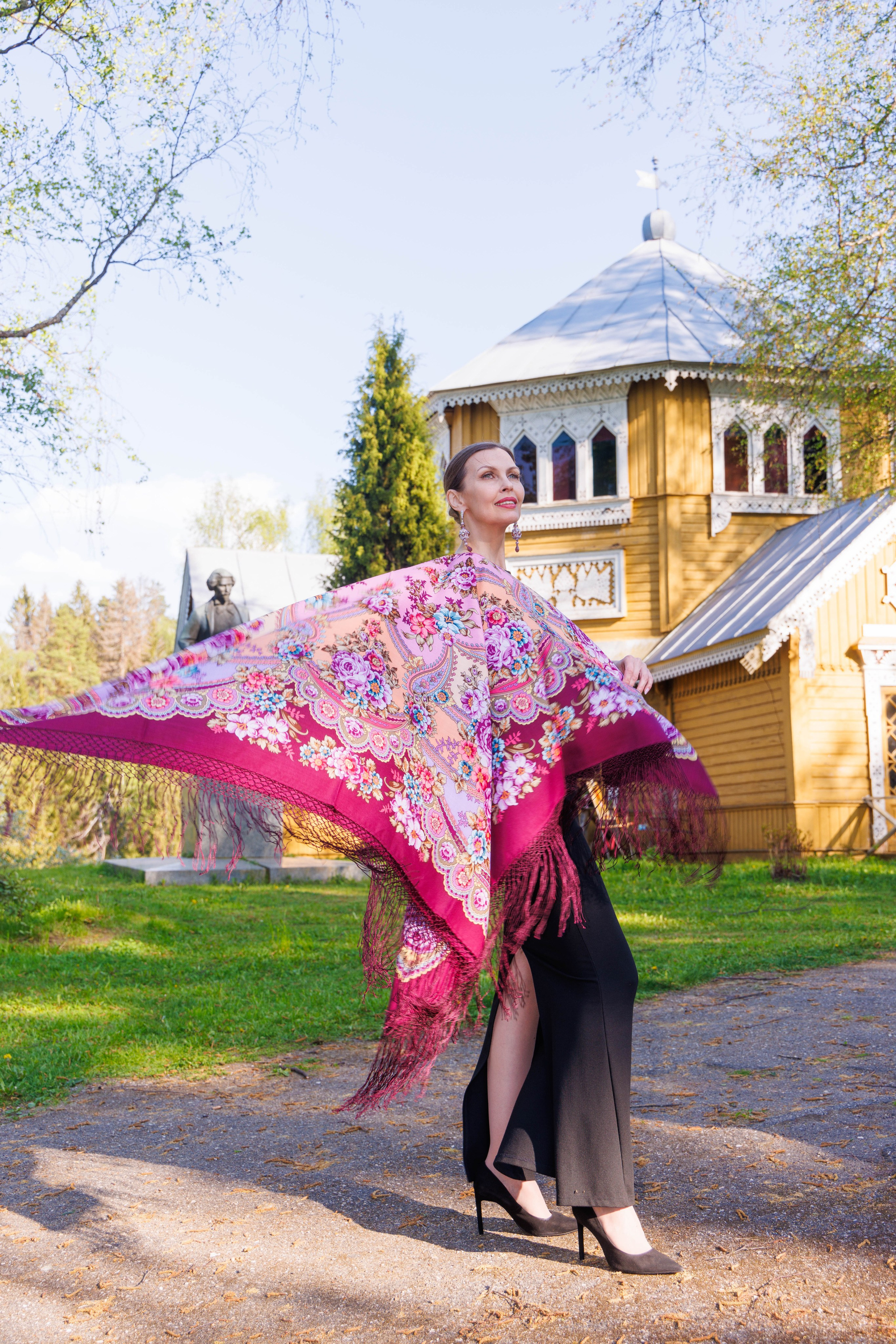 Всероссийский пленэр художников в доме-музее Ильи Репина, 2025. Коллекционер и искусствовед Олеся Ястребова