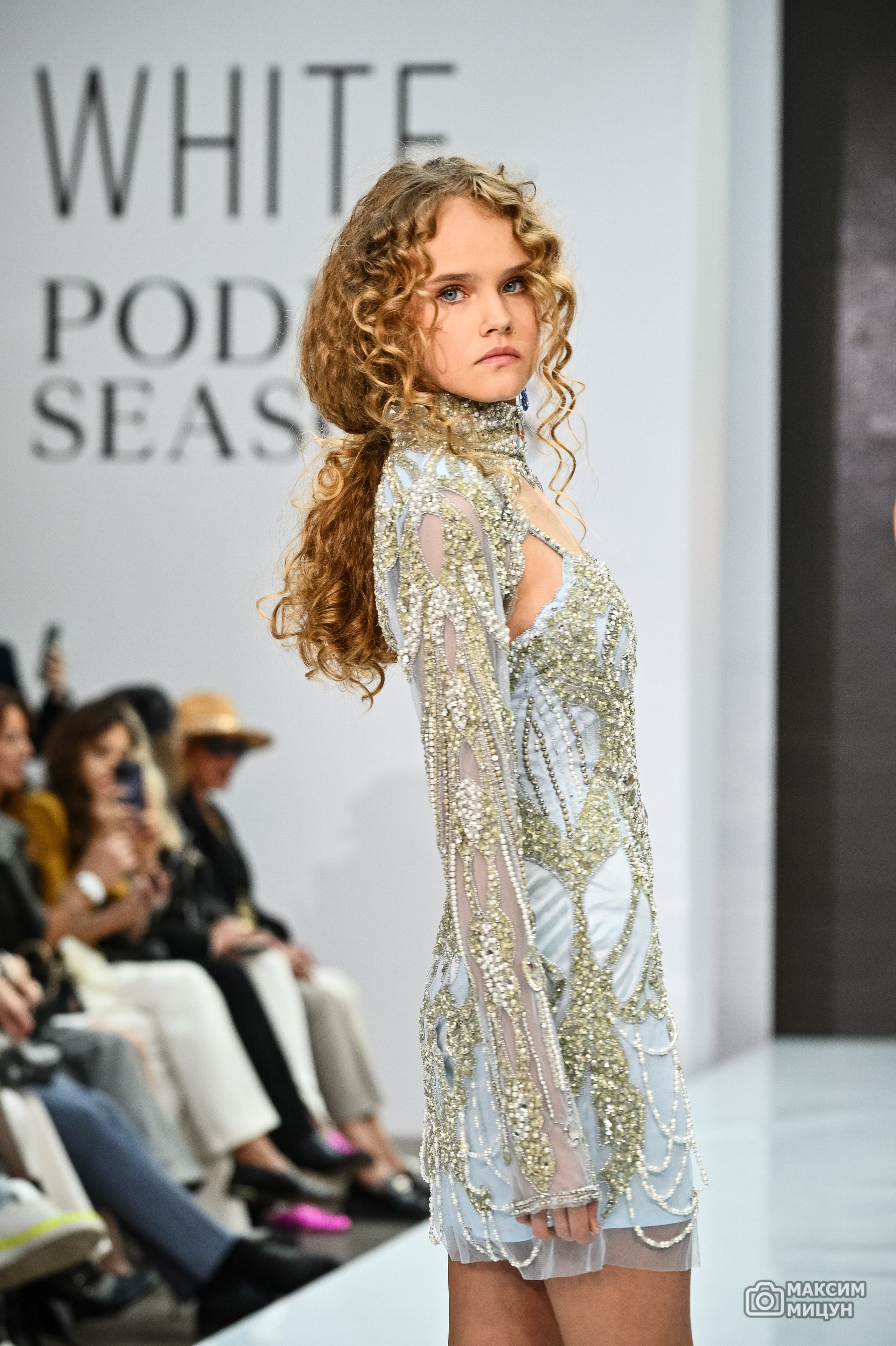 Модные показы. Фотограф Максим Мицун. Портрет, свадьба, репортаж, каталог