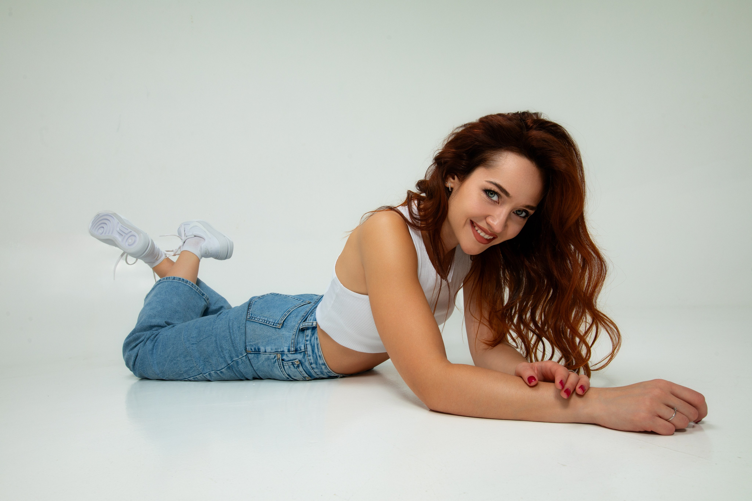 Студийный фотосет с Еленой в интерьере и на циклораме в формате для «себя»