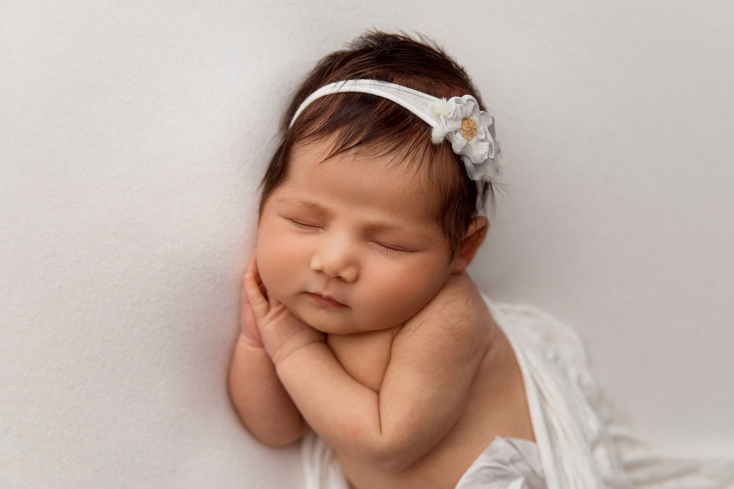 Микаэла. Профессиональный фотограф новорождённых в Москве Елена Сатюкова