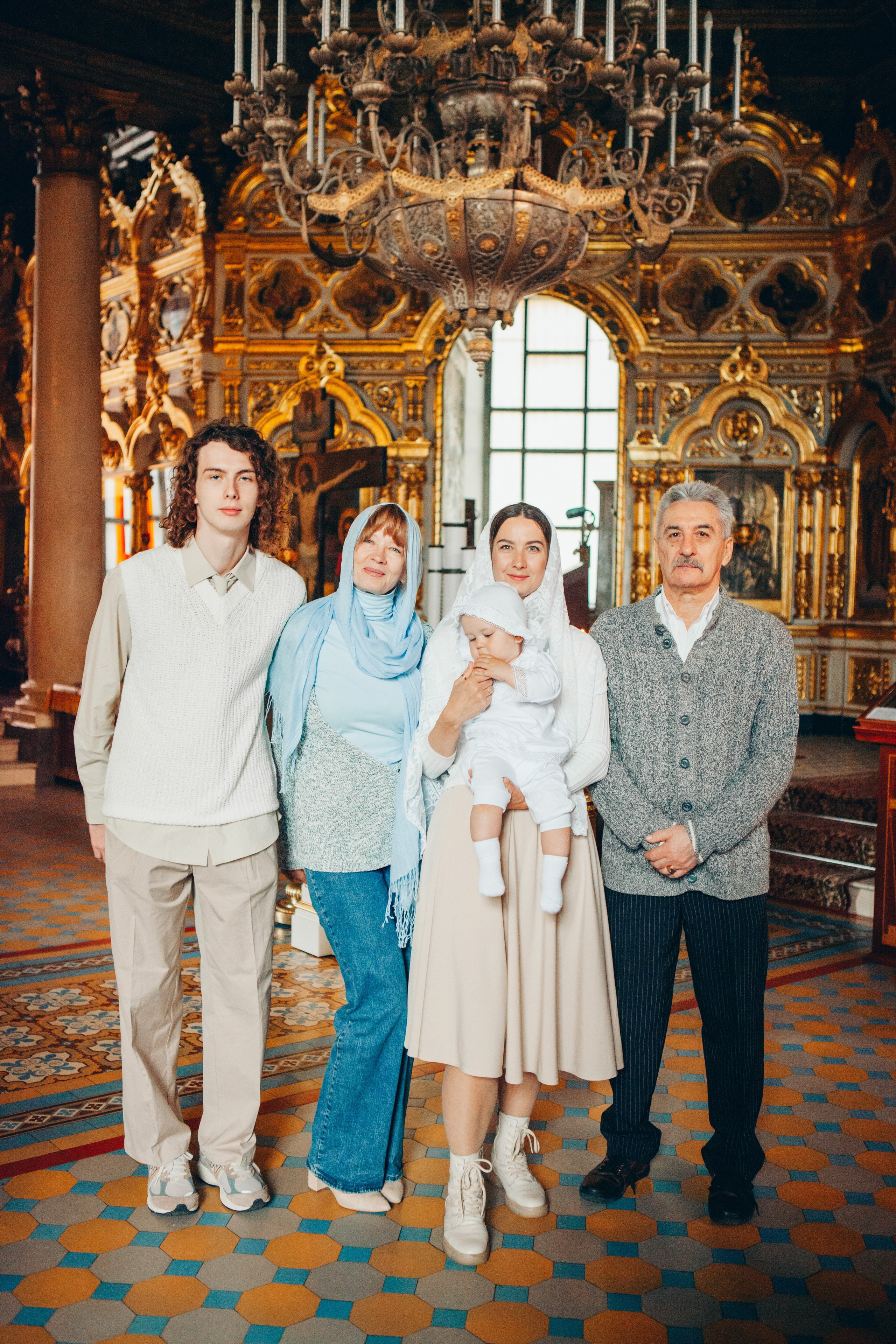 Крещение ребенка в церкви. Фотограф Ольга Ефремова