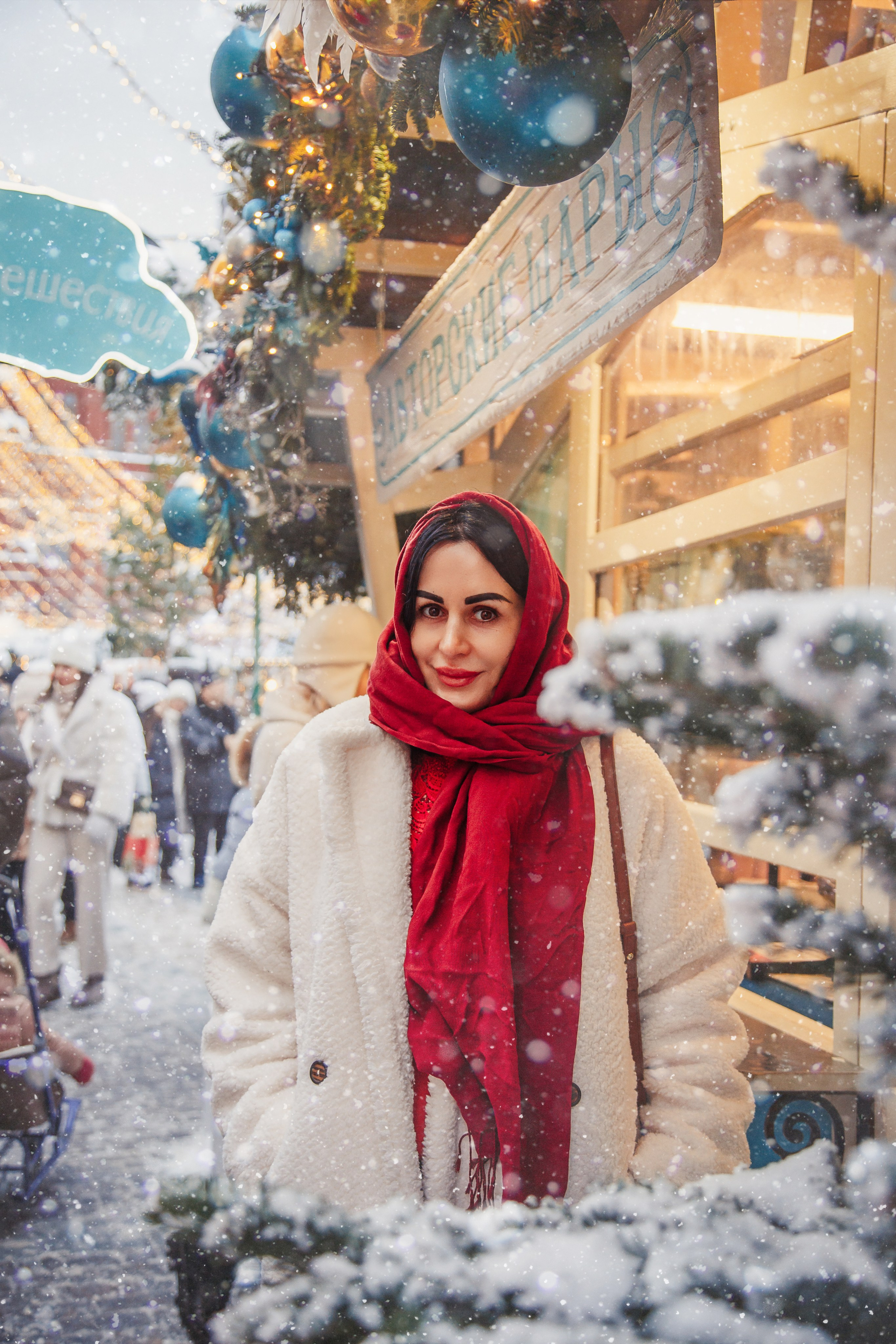 женская фотосессия, Рина Сысуева, Катерина Сысуева, Екатерина Сысуева, rina_sphoto, фотосессия ГУМ, Красная площадь, Москва, женский фотограф, новая фотосессия, позирование, фотосессия в москве, зимние фотосессии, идеи для фотосессии, фотосессия девушки, фотосессия зимой, фотосессия на улице, новогодняя фотосессия, фотосессия на новый год, фотосессия 2023, фотосессия 2024, русская фотосессия, сертификат на фотосессию