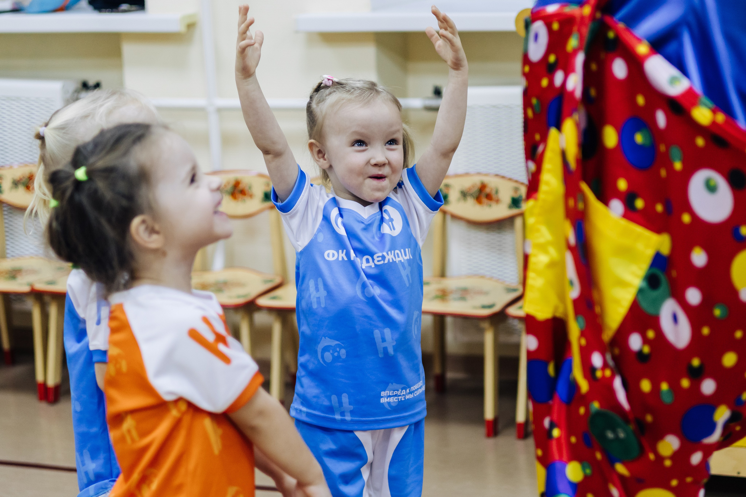 Фотосессия с кубком в детских садах г. Магнитогорска. Денис Прохоров Фотограф в г. Магнитогорск