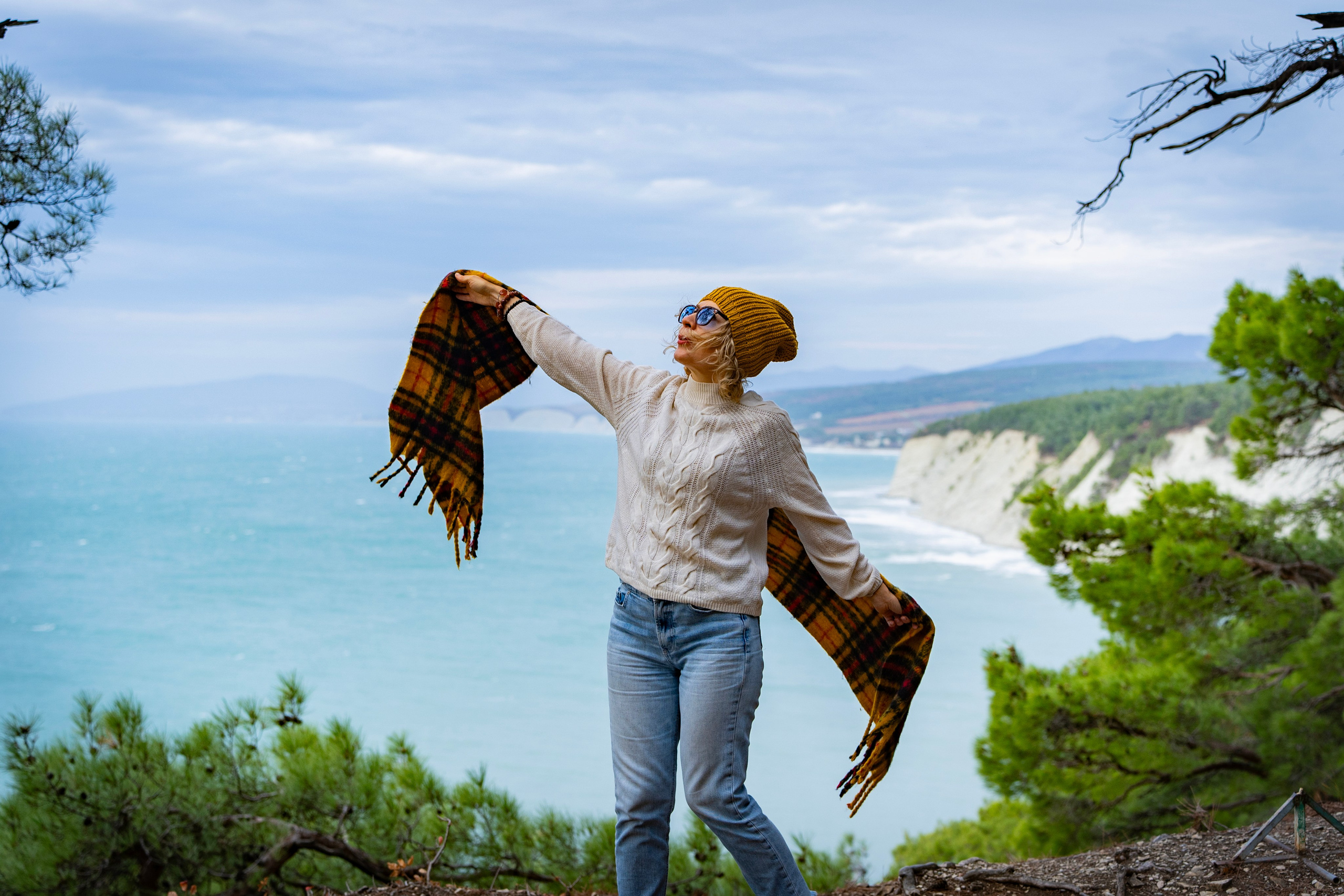 Фотопрогулка в Голубой бездне — золотая осень. Семейный и детский фотограф Екатерина Черняева. Снимаю портреты, love story, фотопрогулки, работаю на улице, в кафе, студии, дома у клиента