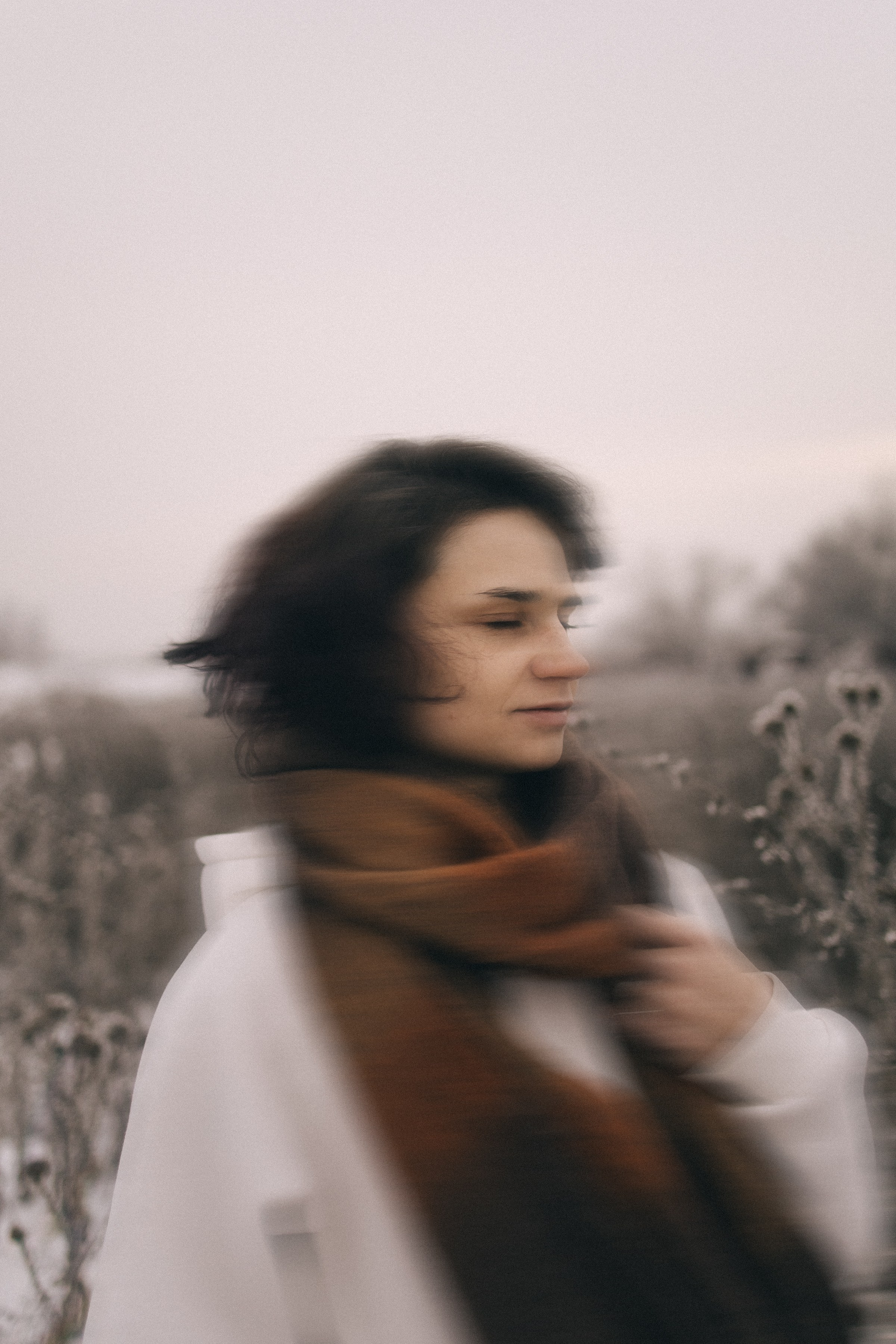 Ксю и снег / Алматы. Фотограф Наталья Гончарова. Снимаю живые портреты в Алматы