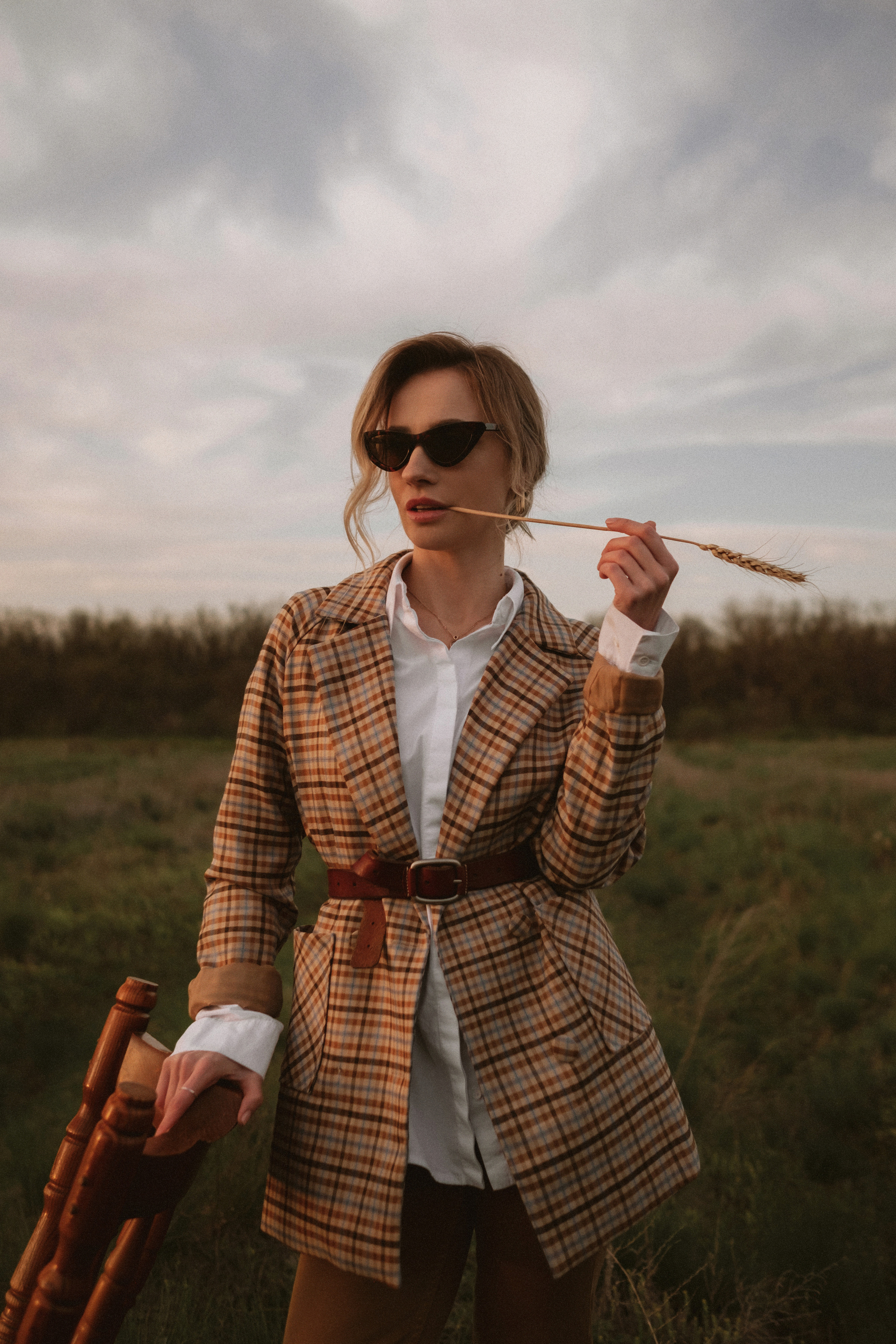 Вечерняя фотосессия для Алисы. Антонина Мезинова фотограф Михайловка и Волгоград