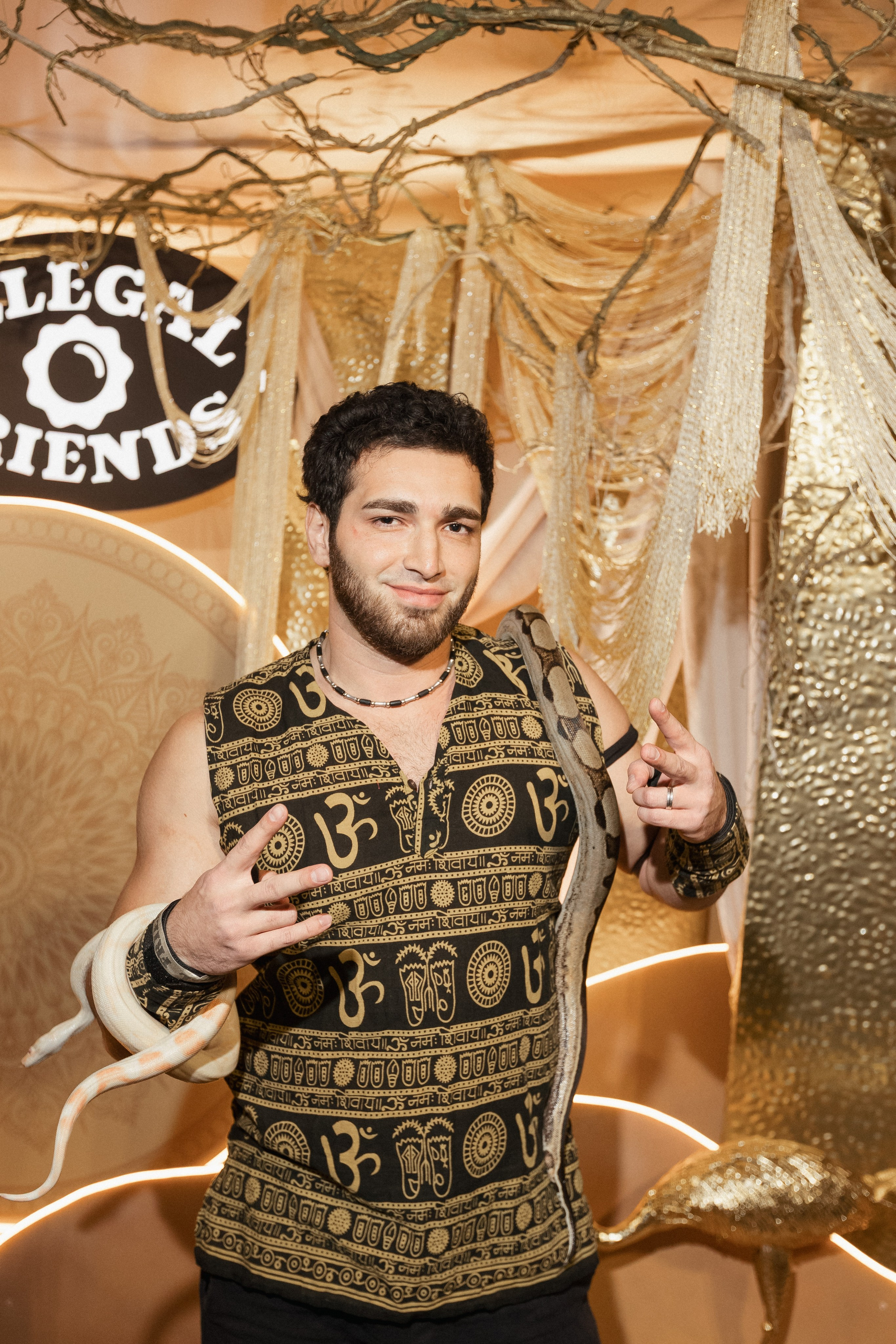 ILLEGAL FRIENDS — MIRAGE [PART I]. СВОИ. ФОТООТЧЕТЫ-СОБЫТИЯ-МЕСТА