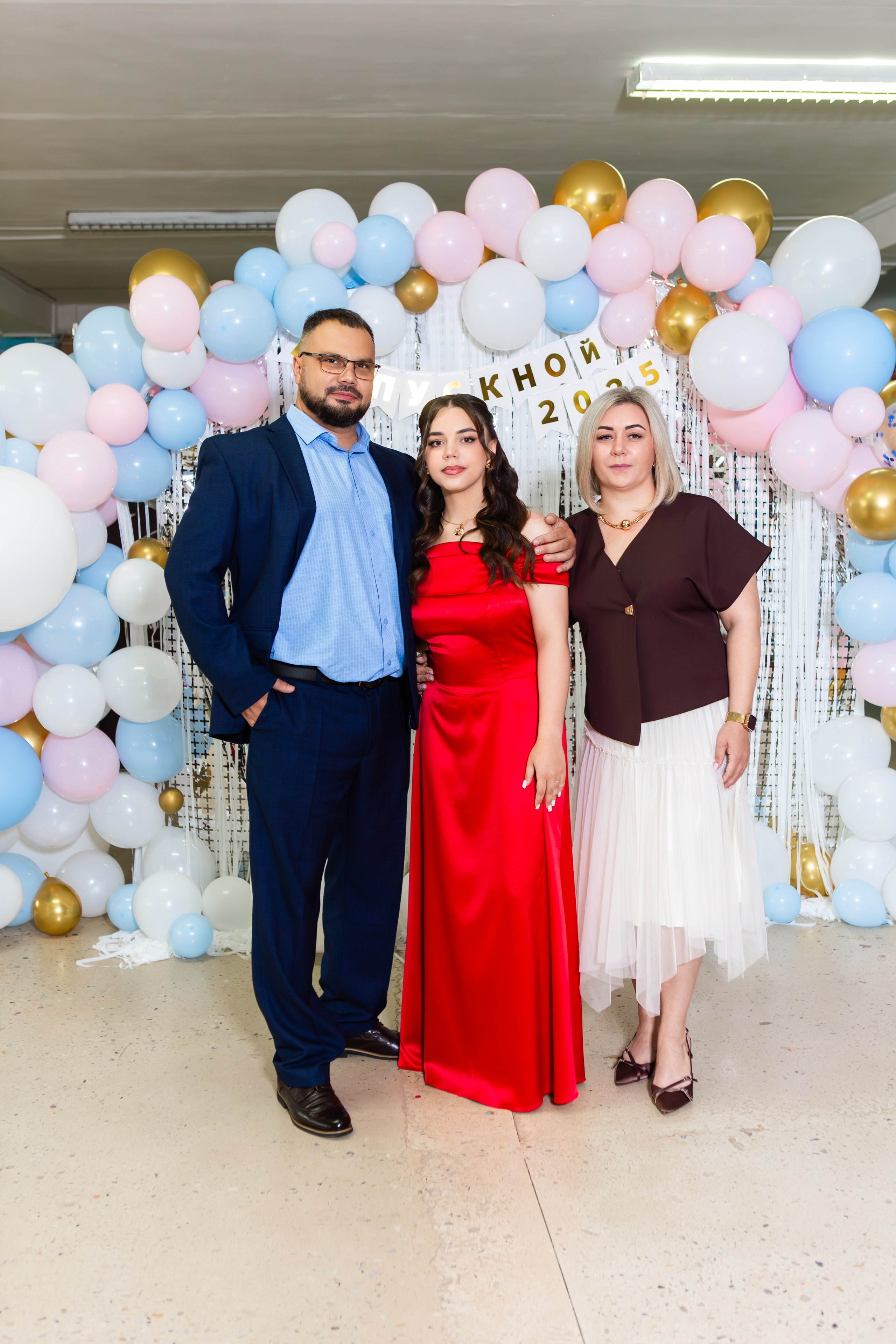 ФОТОСЕССИЯ С РОДИТЕЛЯМИ ВЫПУСКНОЙ 2025 9 ШКОЛА Г.МЦЕНСК. Профессиональный фотограф в Мценске и Орловской области