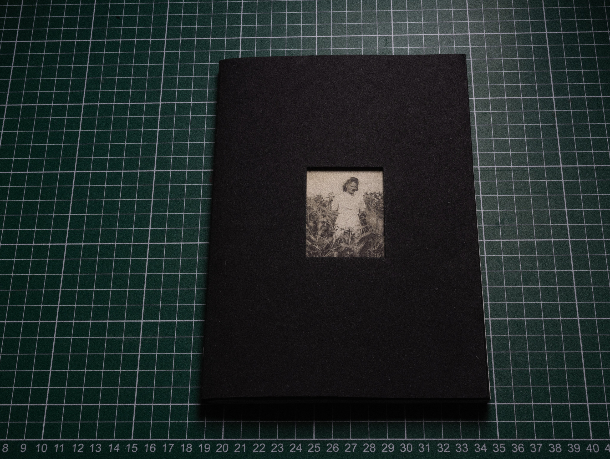 Фотокнижная библиотека Светы Кавериной. Фотограф и исследователь фотографии из Санкт-Петербурга Елизавета Веприцкая