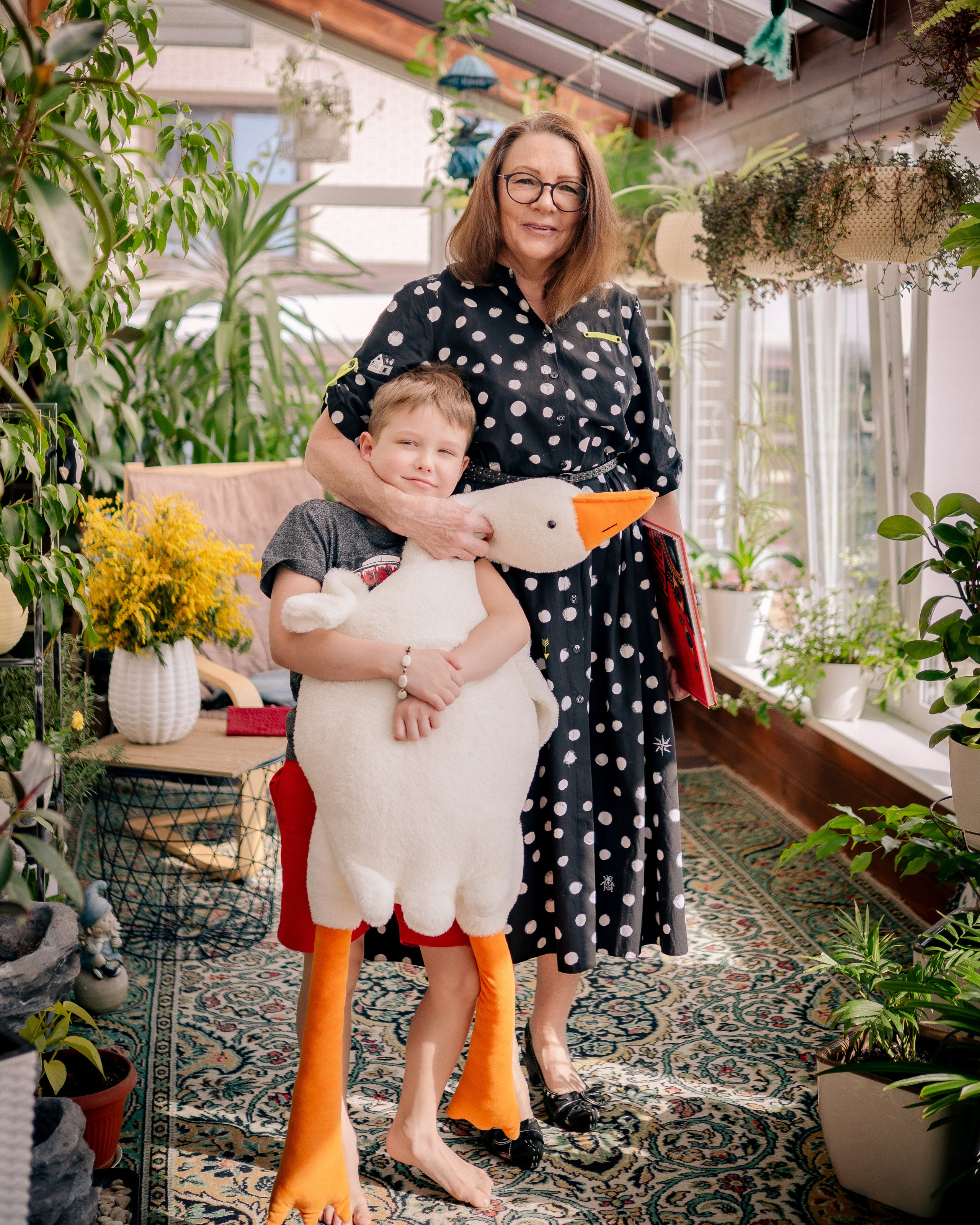 Бабушка с внуками. Портретный и семейный фотограф в Москве/Видное