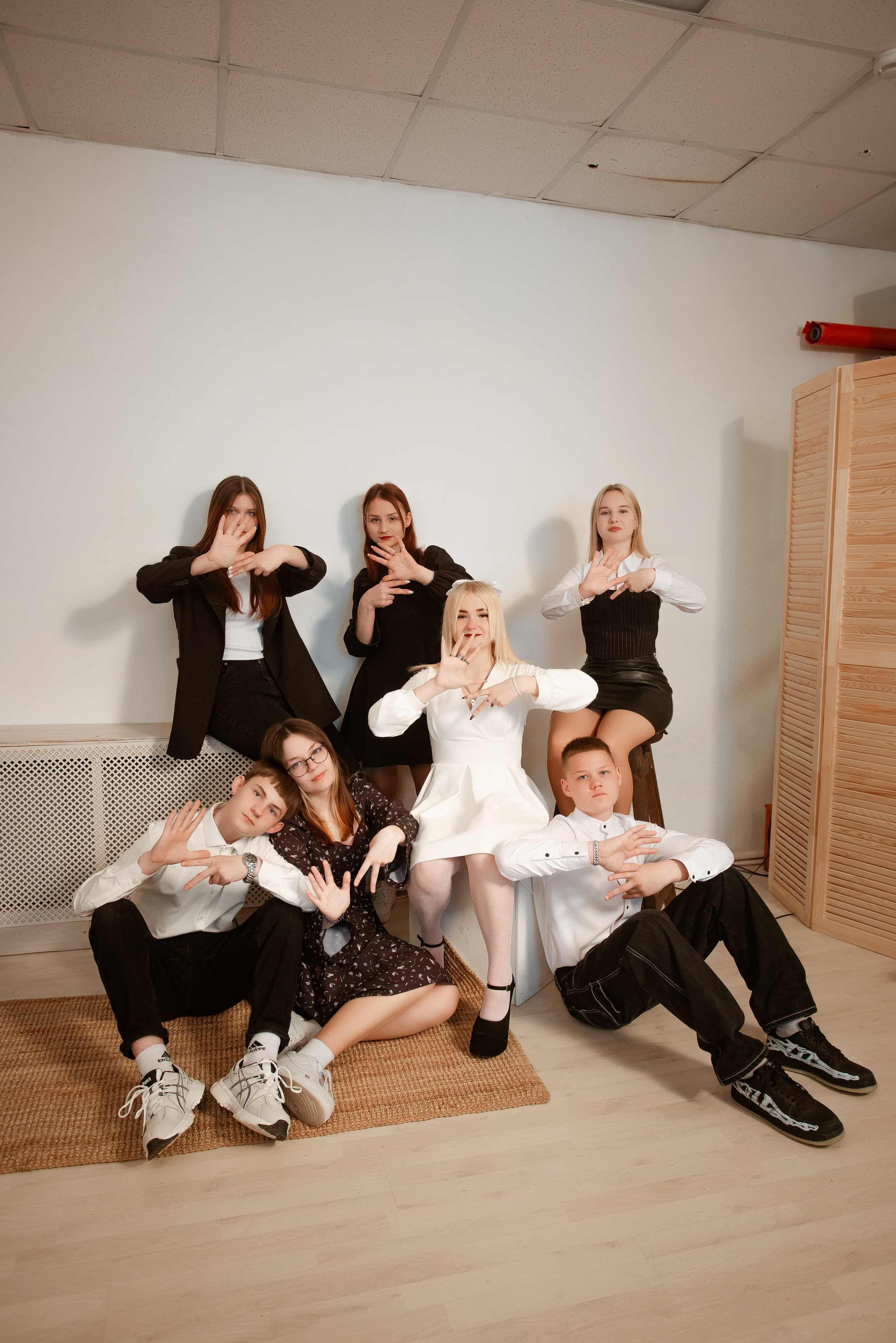 Зеленогорская СОШ, 9 класс. Студия выпускных альбомов Остров