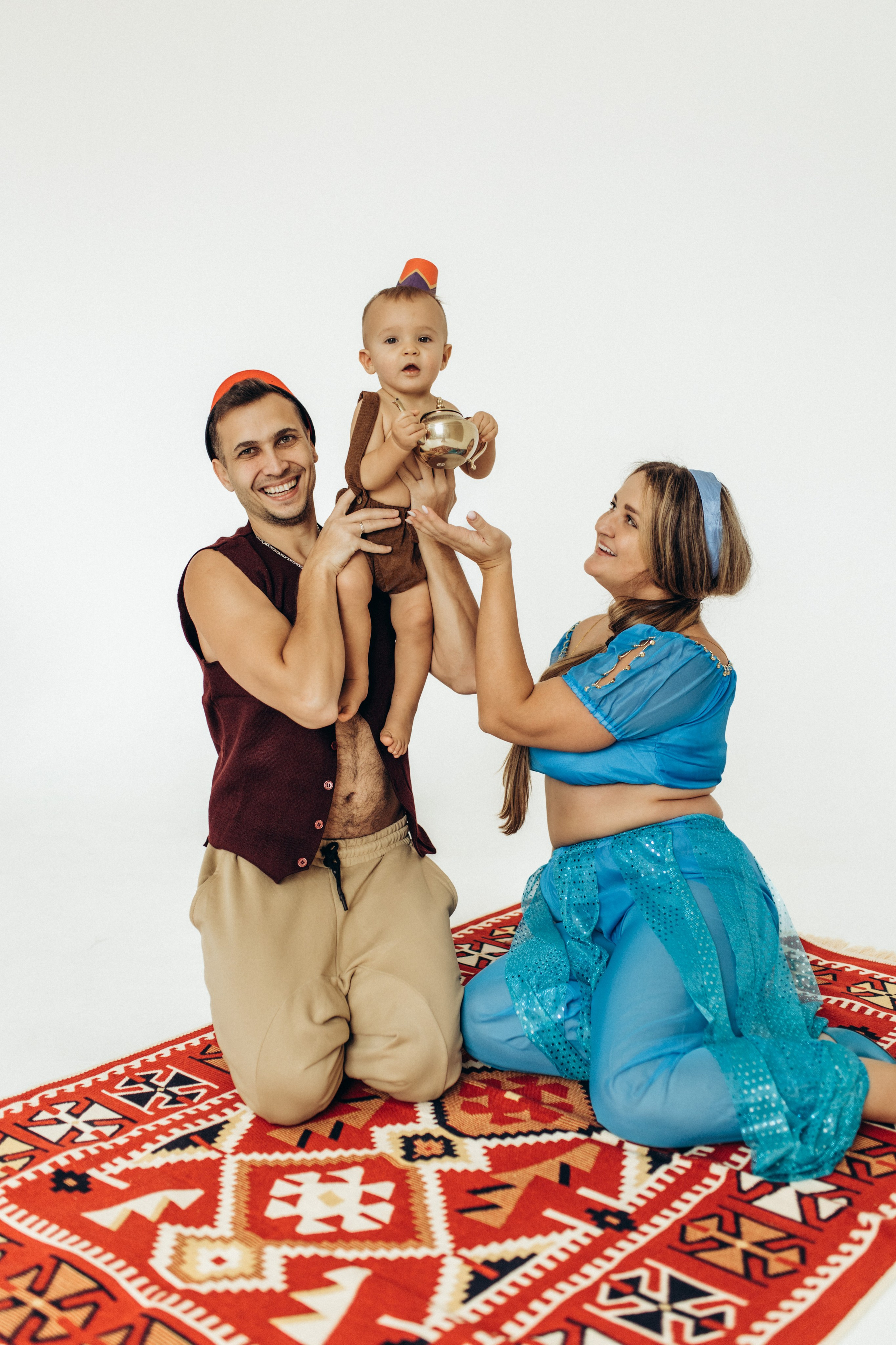 Семейные фото на годиках. Фотограф новорожденных Серпухов, Протвино, Москва I Марина Бурмистрова