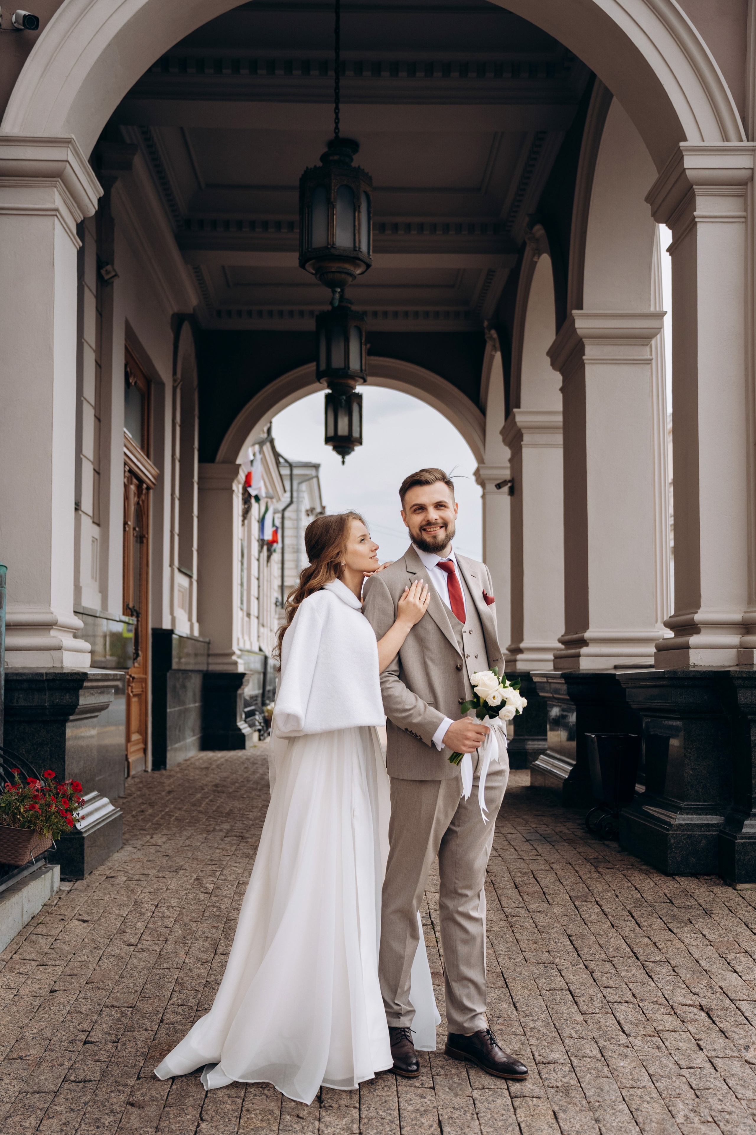 свадебная фотосессия на природе, свадьба осенью, платье на свадьбу, фата невесты