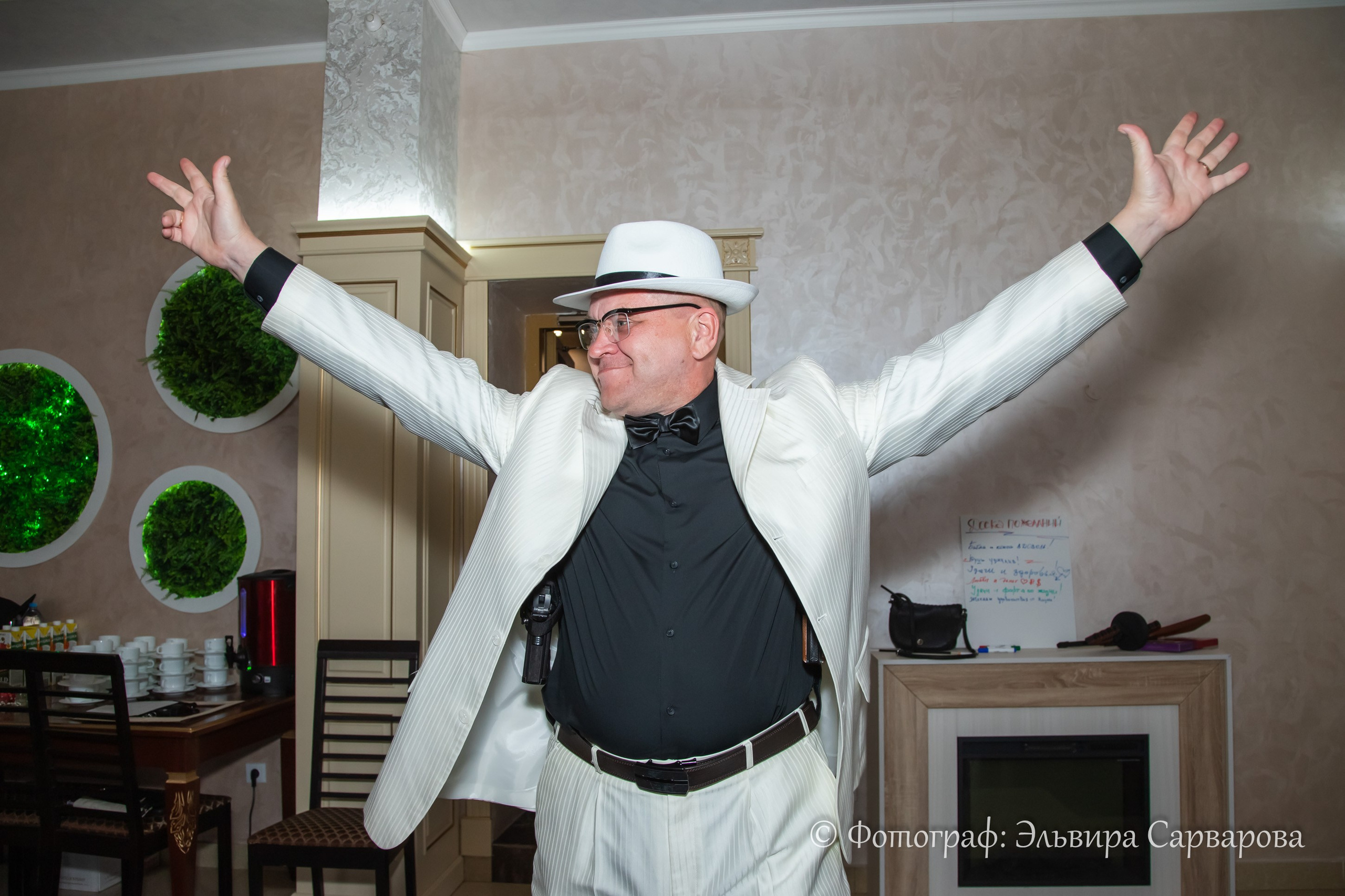 Гангстерская вечеринка в стиле 1920-х. Репортажный Фотограф