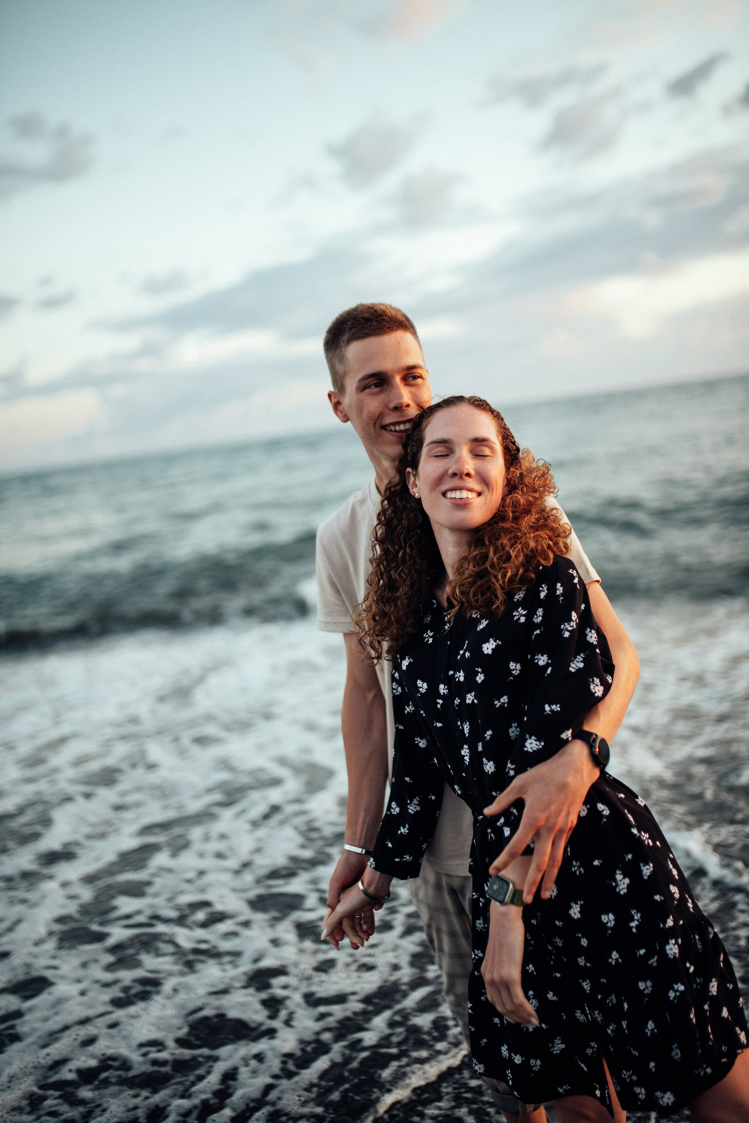 Фотосессия на берегу моря в Сириус Адлере Сочи фотограф Рита Поганова. Фотограф в Сочи — Маргарита Поганова