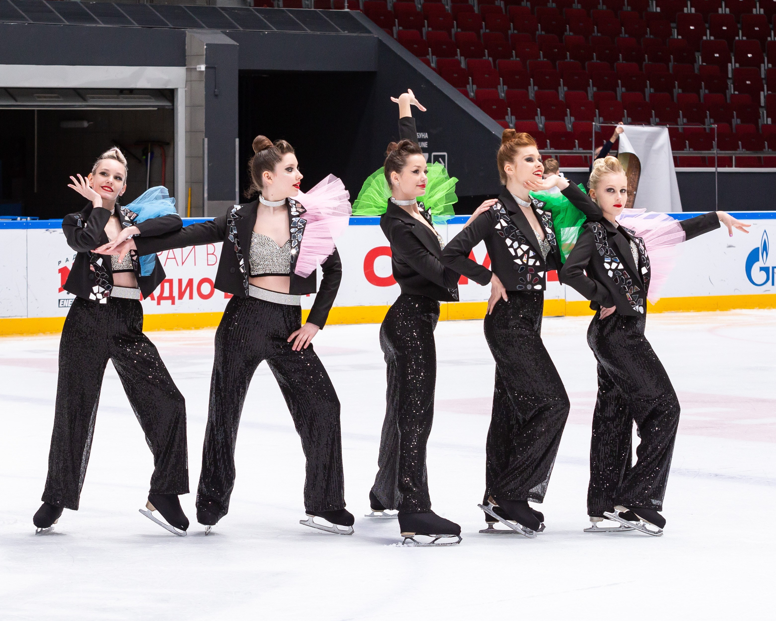 VII Ежегодный фестиваль массовых танцев на льду и фигурного катания «Петровский лёд» Санкт-Петербург 2024. Репортажный фотограф в Москве