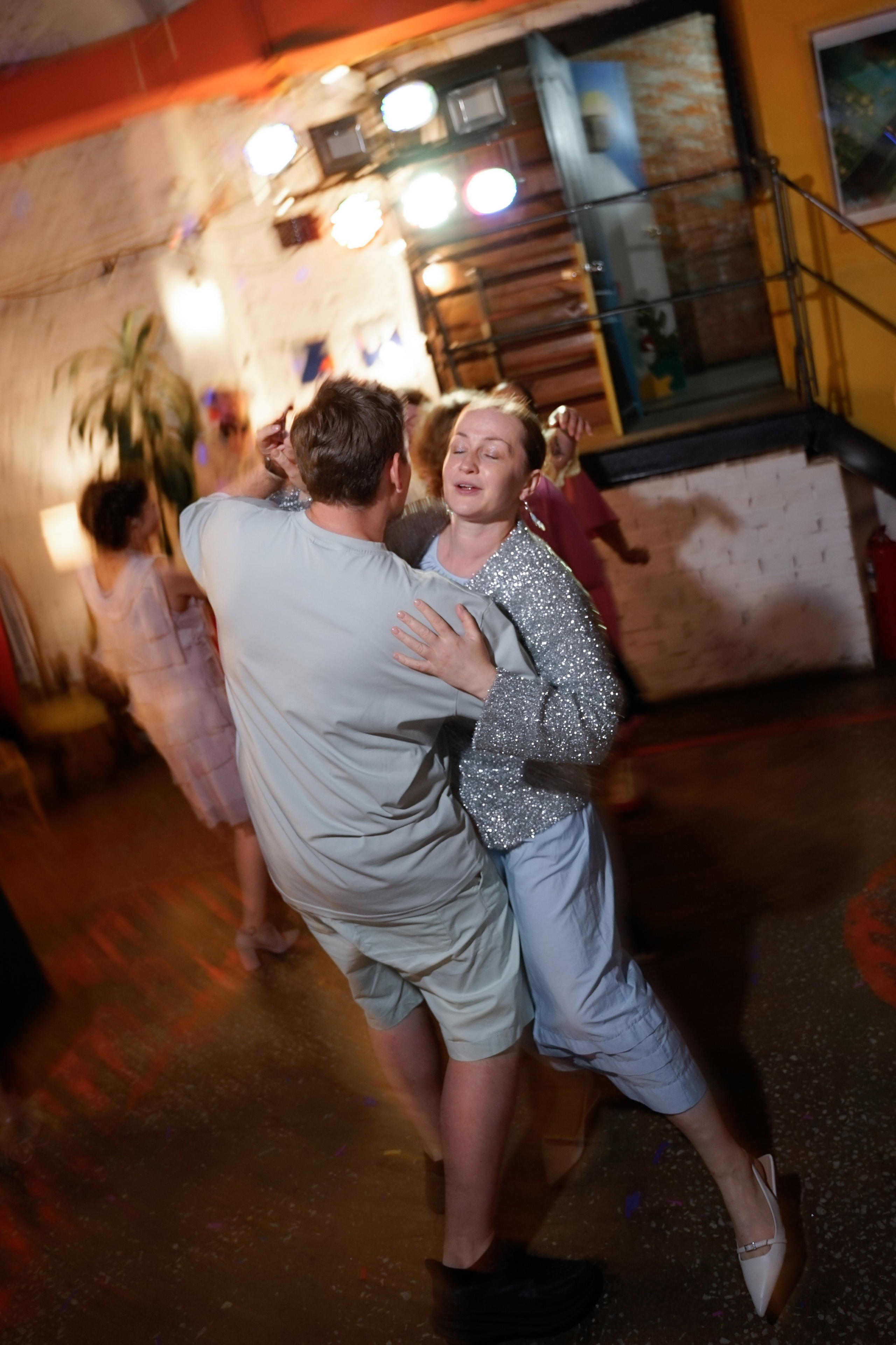 Репортажная съемка частной вечеринки в лофте