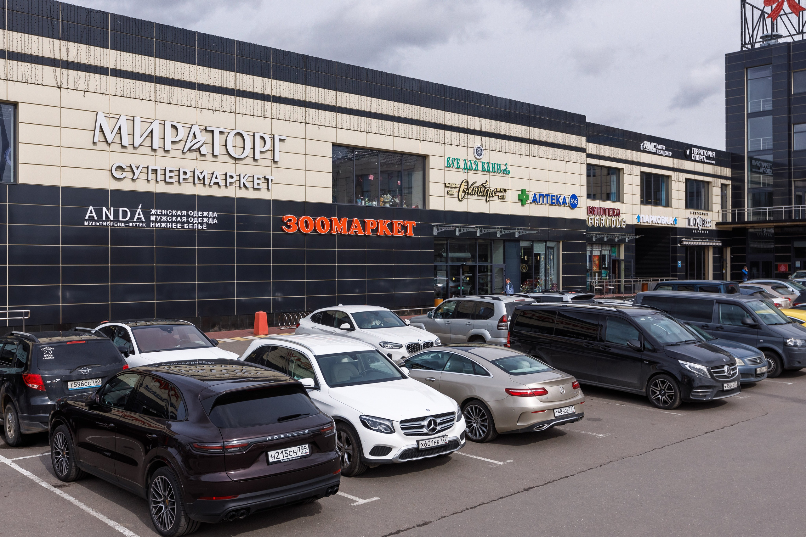 Фотосъемка торгового центра Покровский. Интерьерный фотограф в Москве Роман Потапов